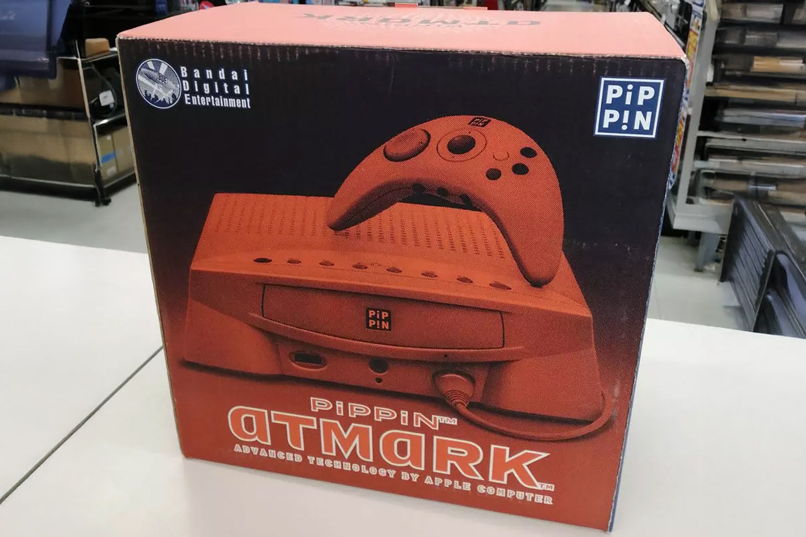 Apple Bandai Pippin gaming console box