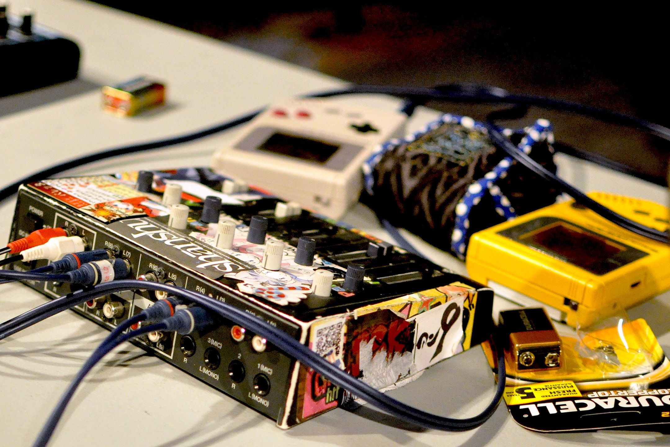 Chiptune setup with Nintendo Game Boys