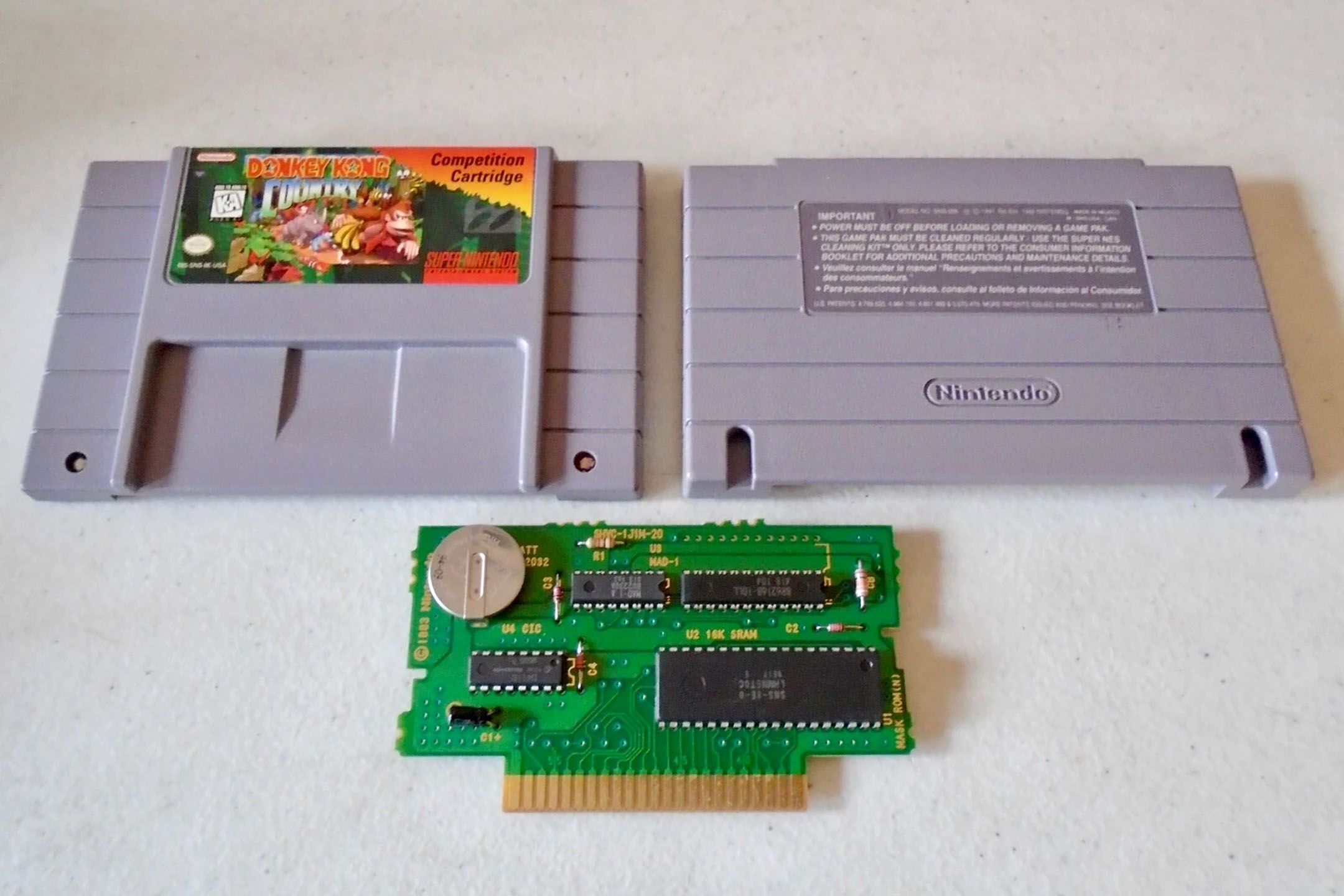 Donkey Kong Country Competition Cartridge - SNES