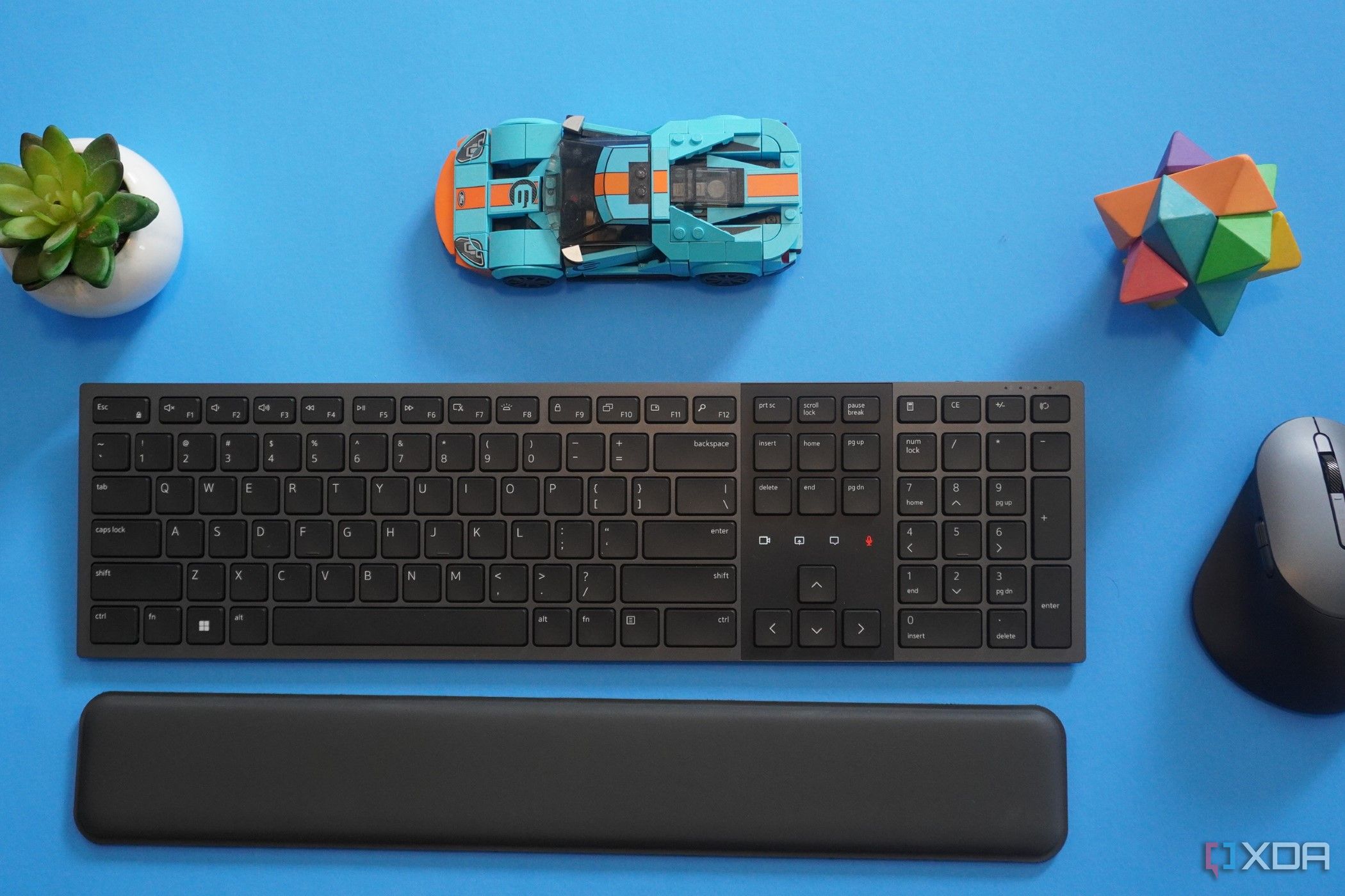 Dell Premier Collaboration Keyboard & Rechargeable Mouse review:  Challenging Logitech's best
