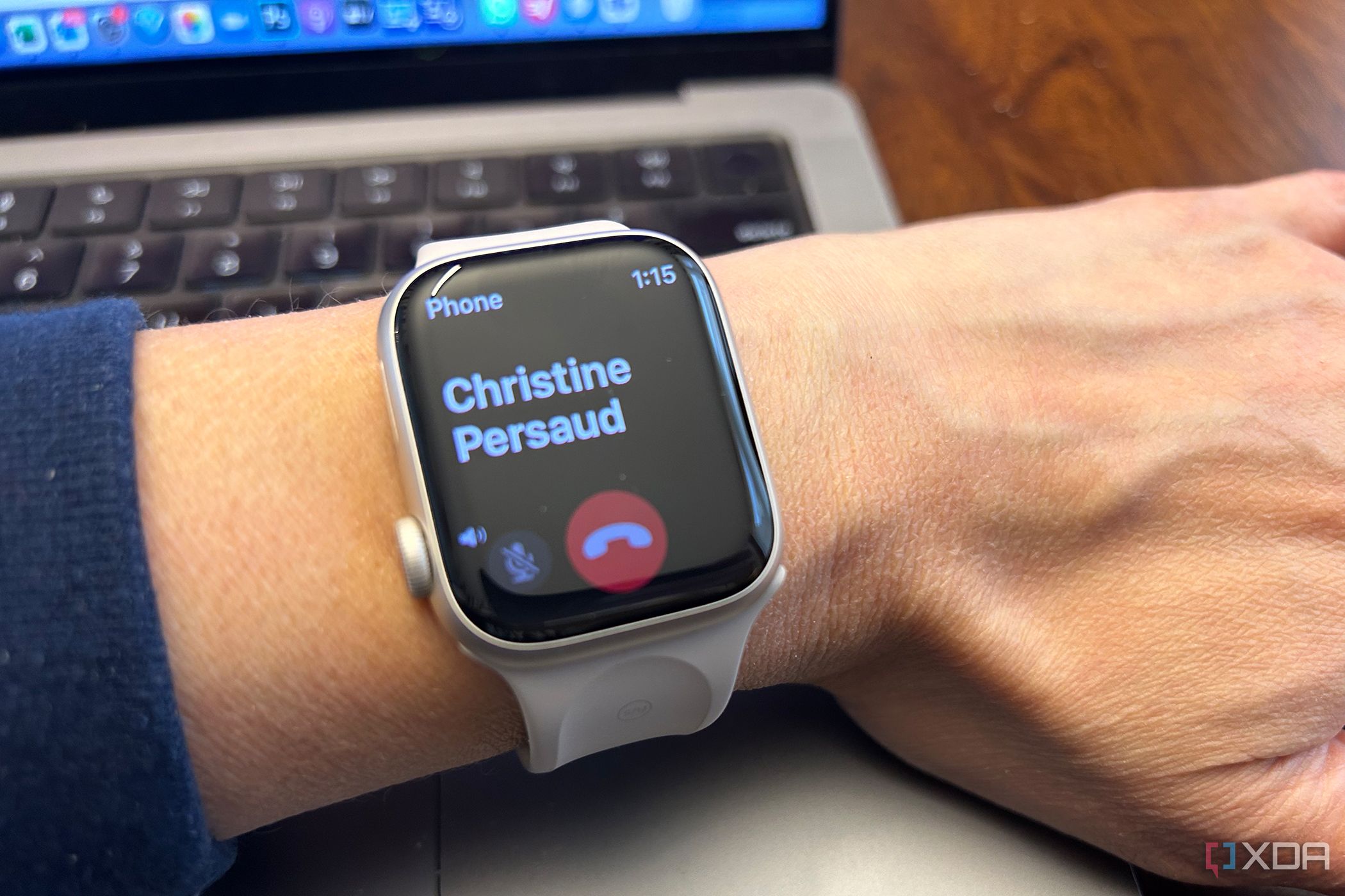 Apple Watch make calls feature.