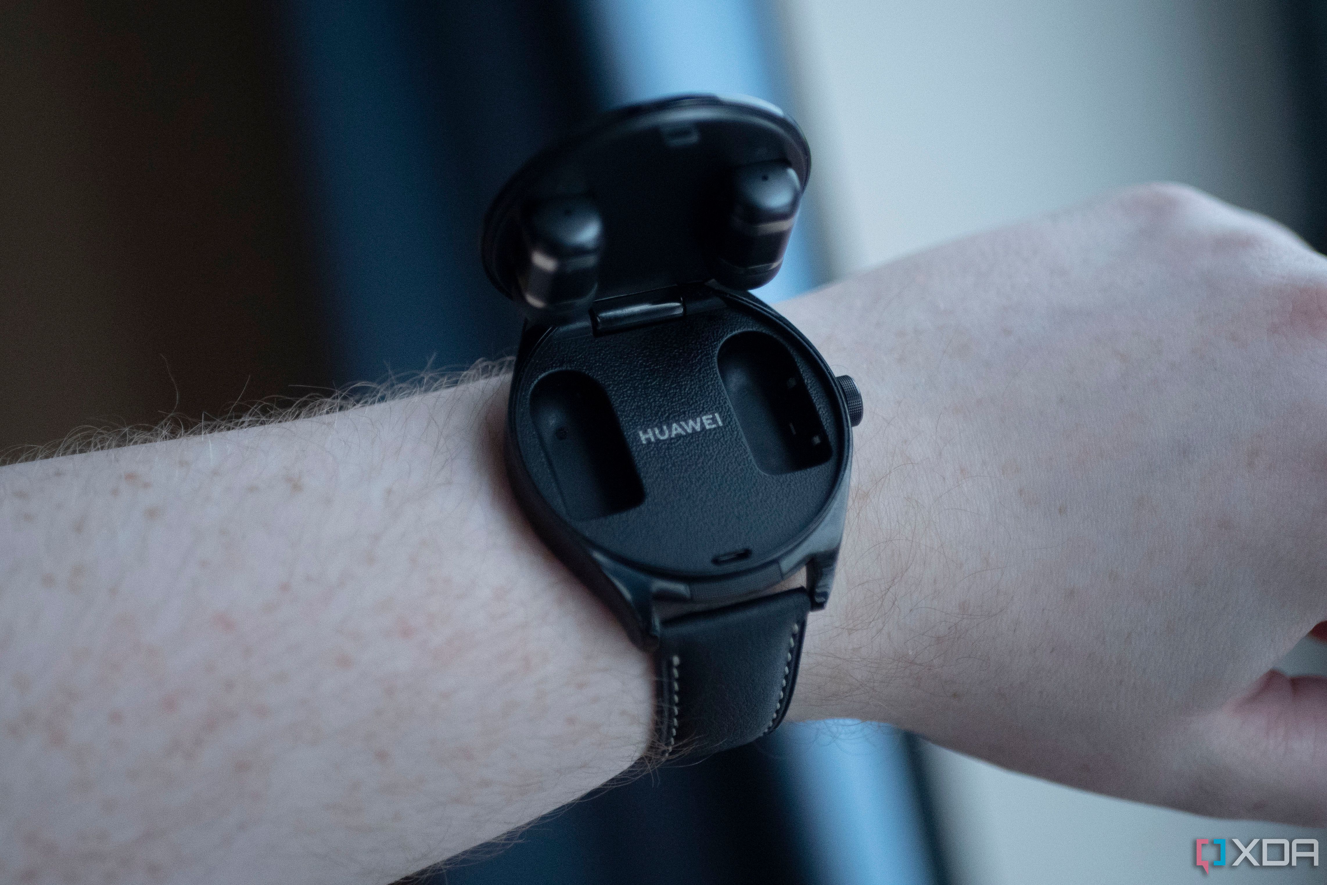 Huawei-Watch-Buds-4