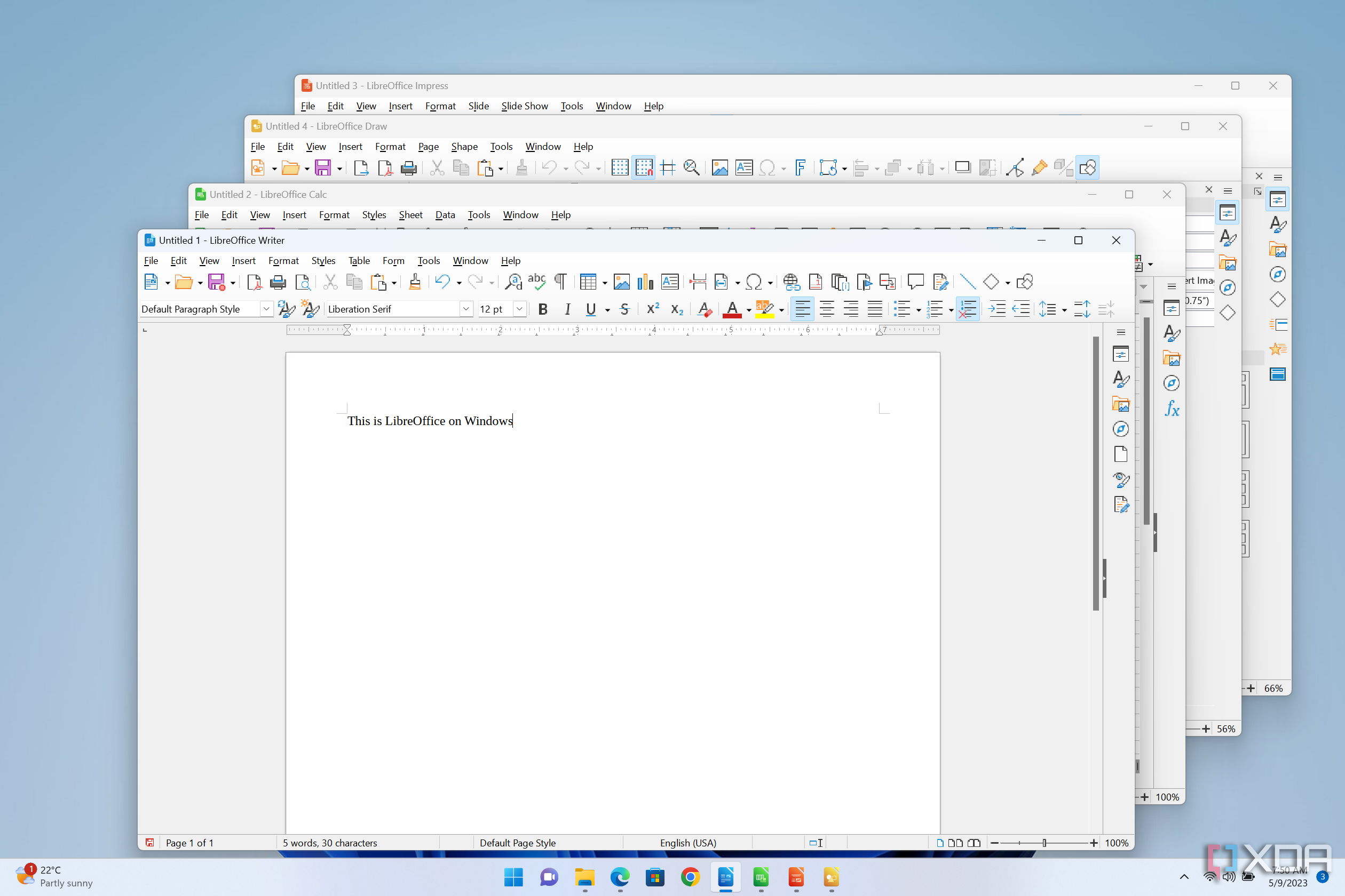 Снимок экрана: LibreOffice Writer, Calc, Impress и Draw, работающие в Windows 11