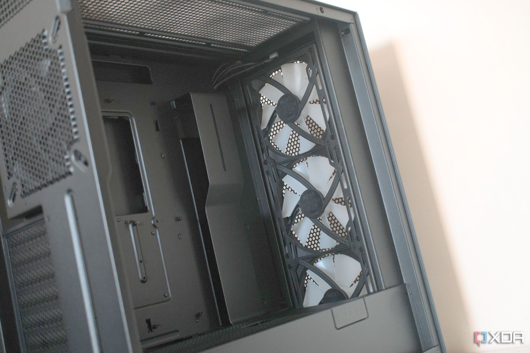 NZXT H7 Review – Go with the Flow