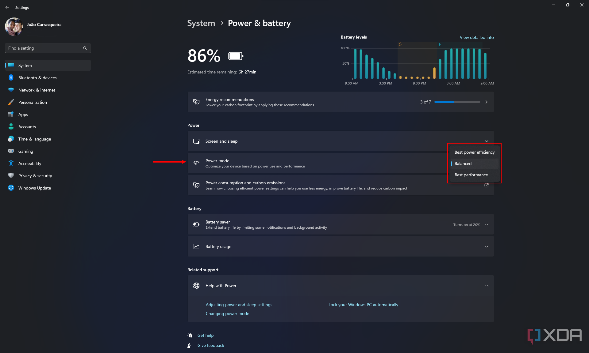 Captura de pantalla de la configuración de energía y batería en Windows 11 con el menú desplegable del modo de energía resaltado