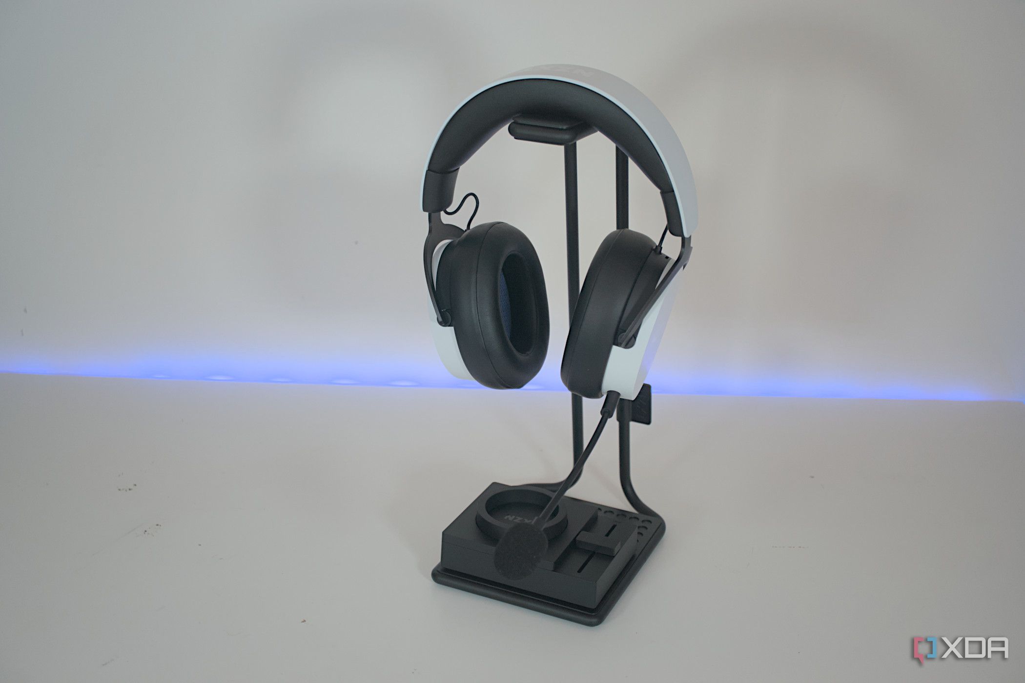 NZXT Relay Headset + SwitchMix セット Amazon.com: NZXT Relay SwitchMix PC Gaming Headset Stand