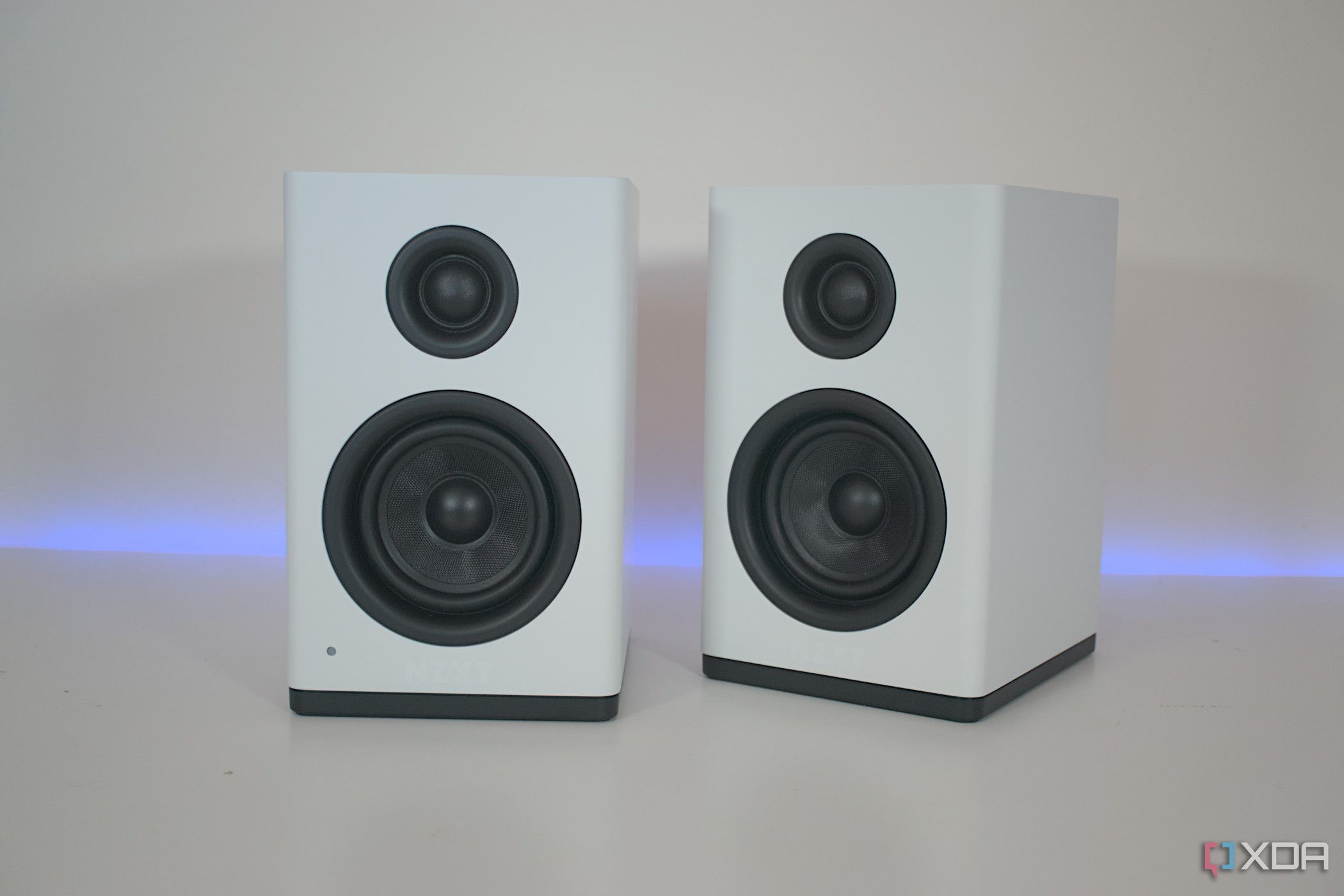 Altavoces de relé NZXT