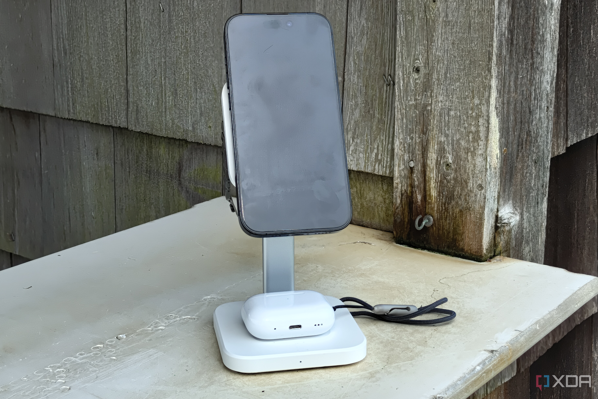 ESR 3-in-1 MagSafe Stand review: An unoriginal stand with one neat trick