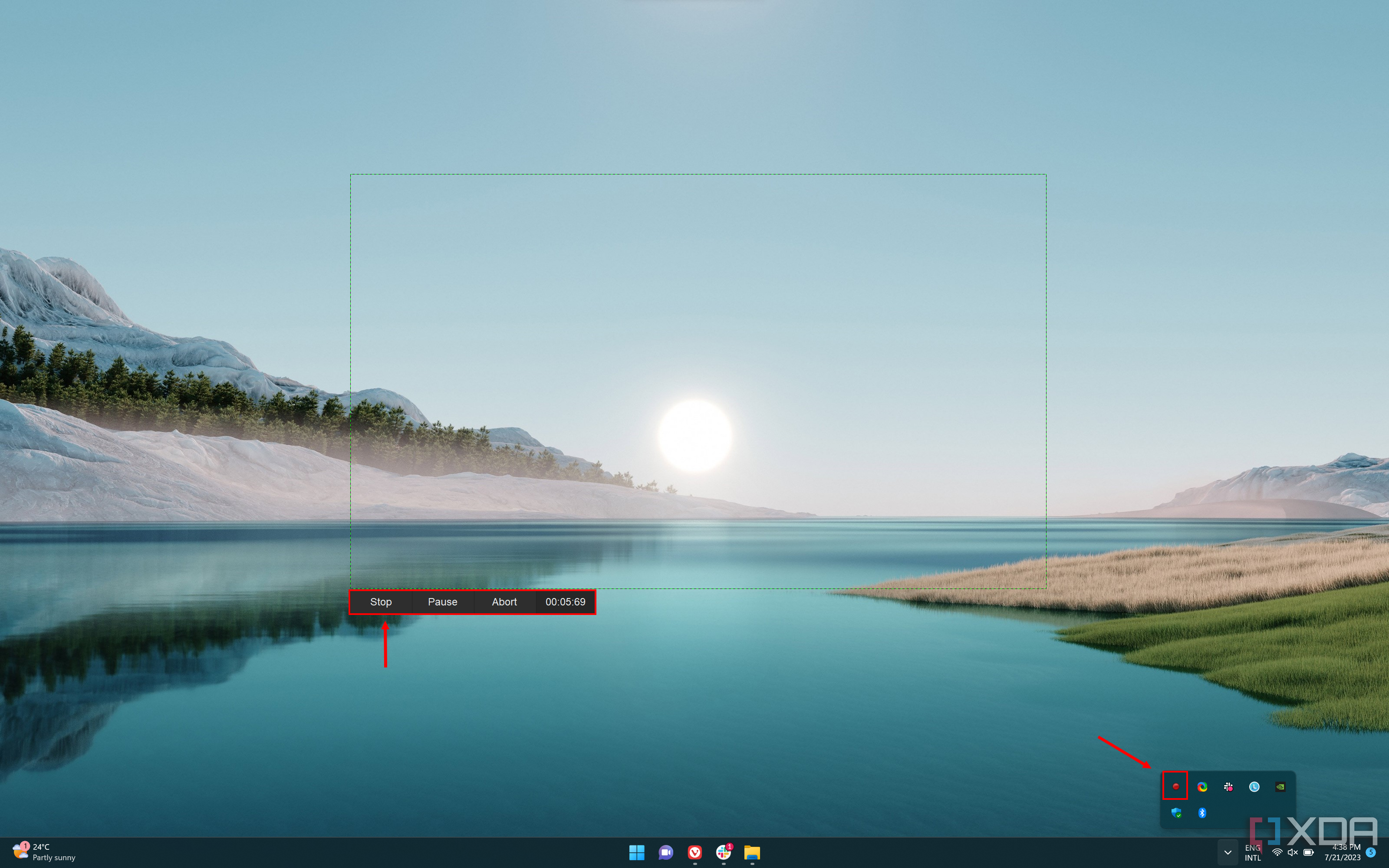 Screenshot of a Windows 11 desktop with a screen recording from ShareX in progress