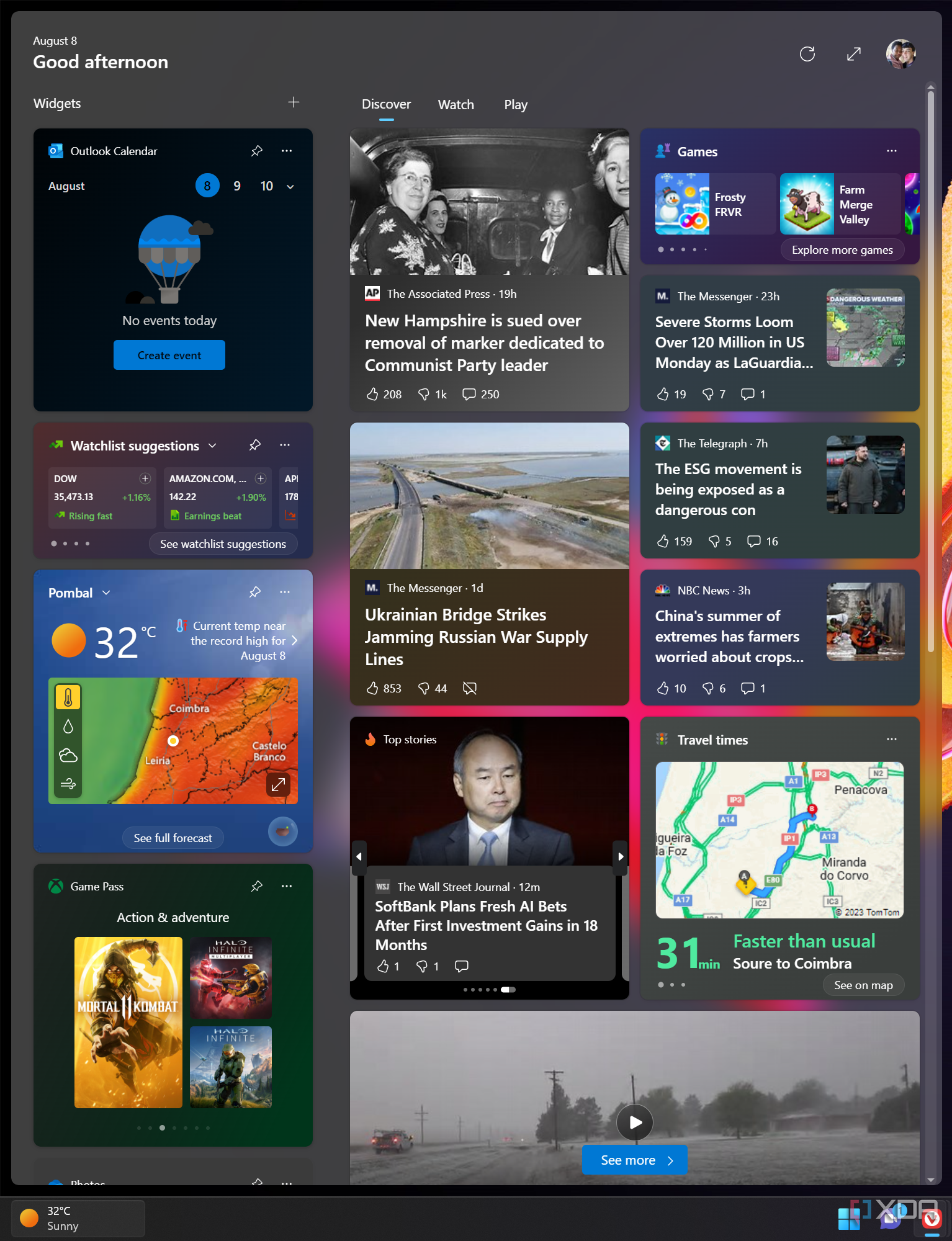 Screenshots of the Windows 11 widgets panel