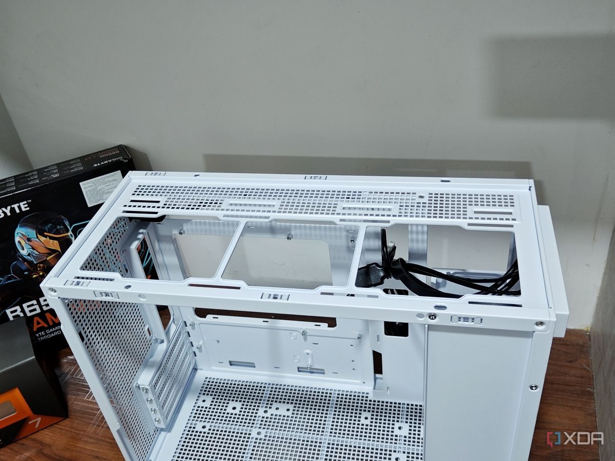 ASUS PRIME CASE AP201 ホワイト mATX対応 ASUS Prime AP201 Tempered Glass MicroATX Case｜PCケース