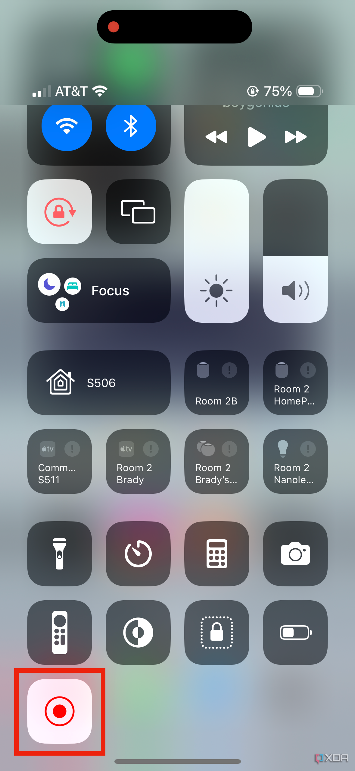 The end screen recording toggle in the Control Center.