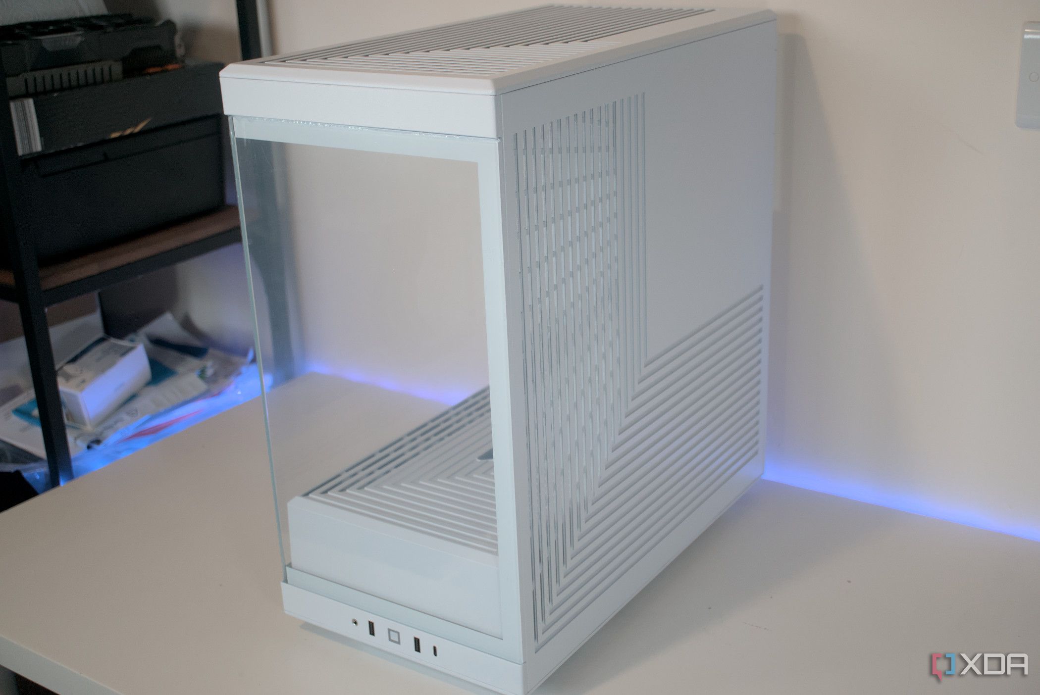 Hyte Y60 Tempered Glass Mid Tower Case Snow