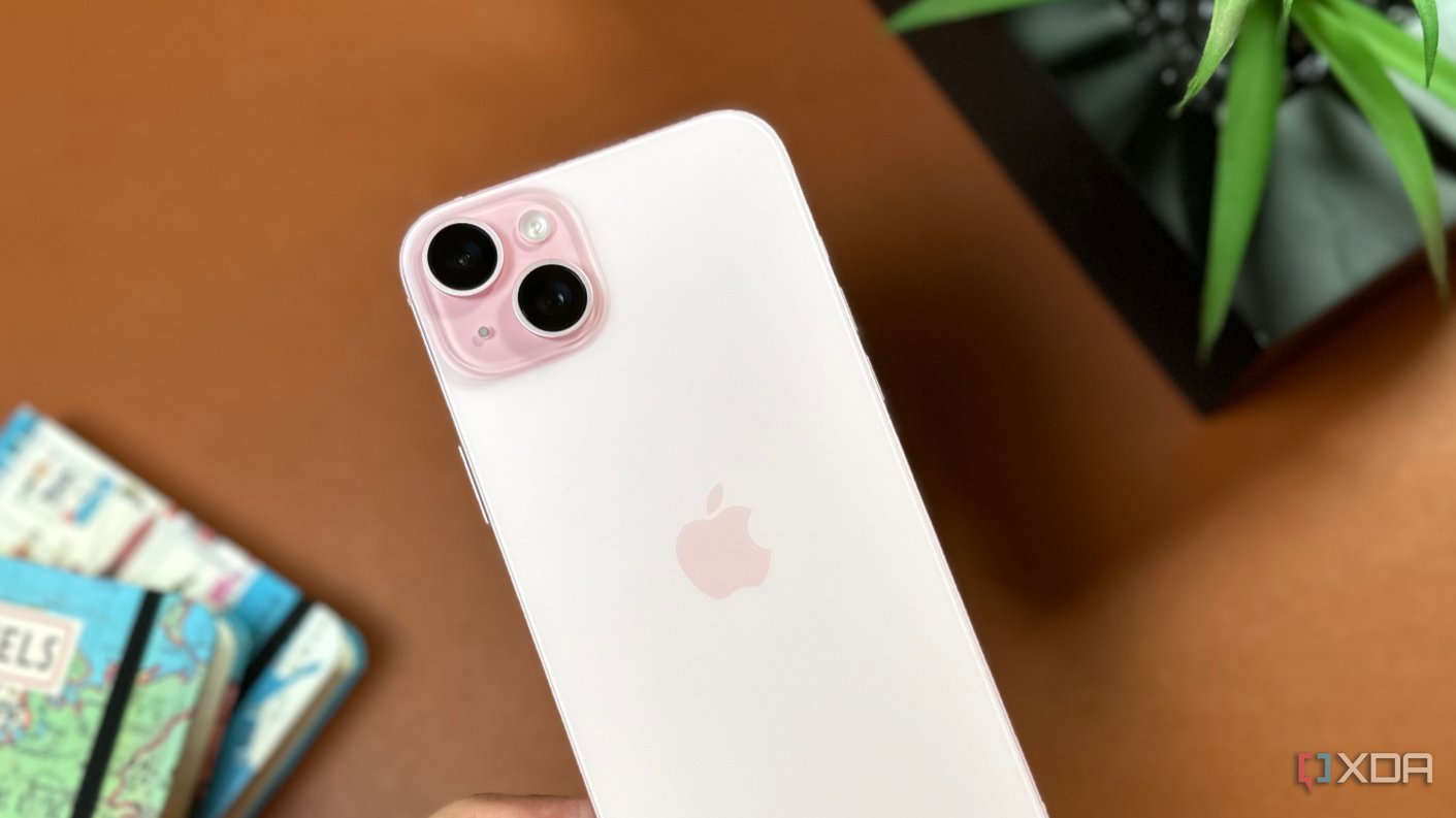 iPhone 15 Plus vs. 15 Pro Max Buyer's Guide: 35+ Differences
