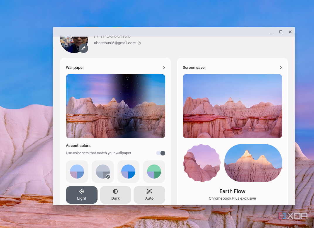 Choosing a new wallpaper in the ChromeOS settings app