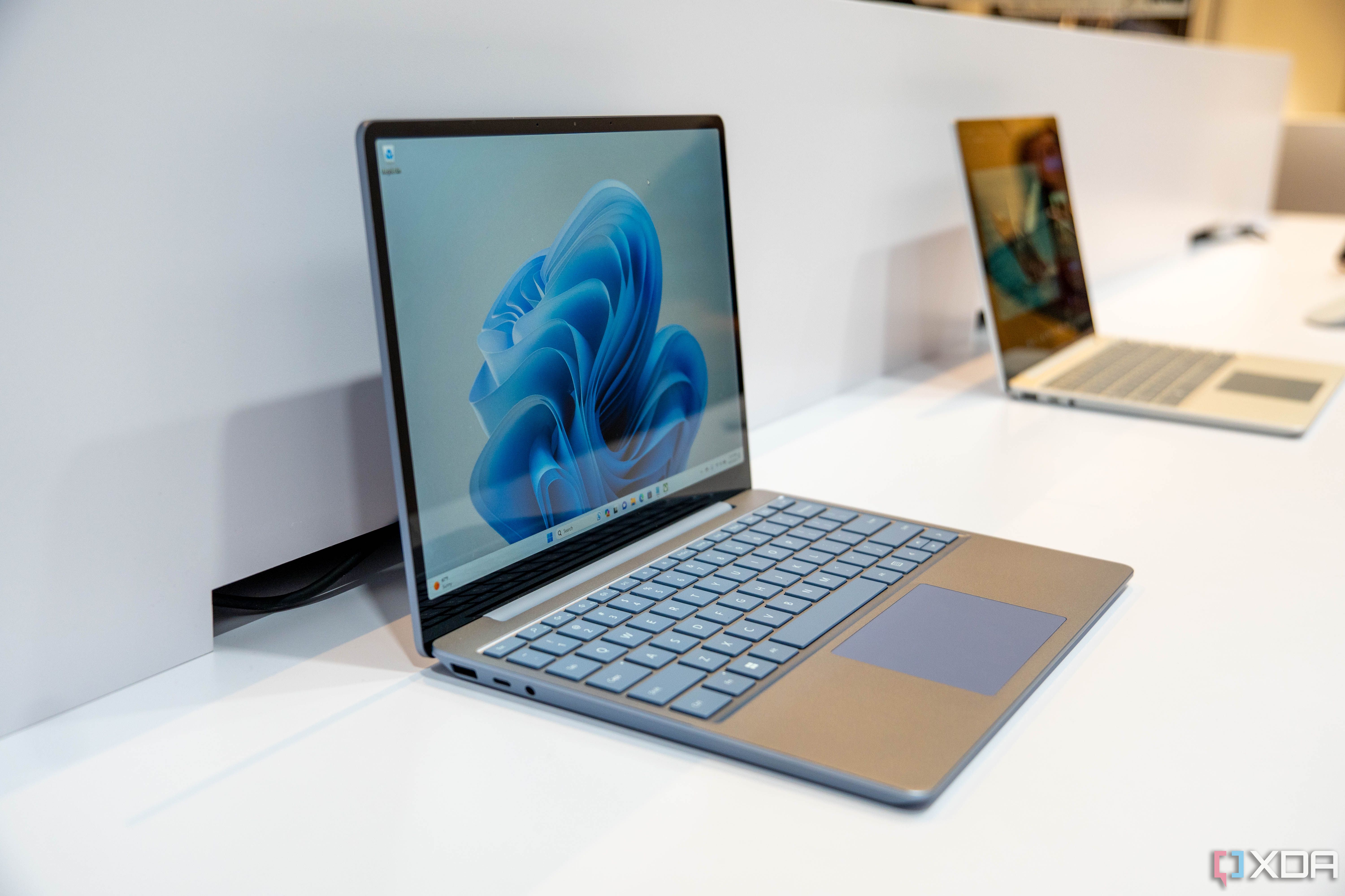 Surface Laptop Go 3-10-1