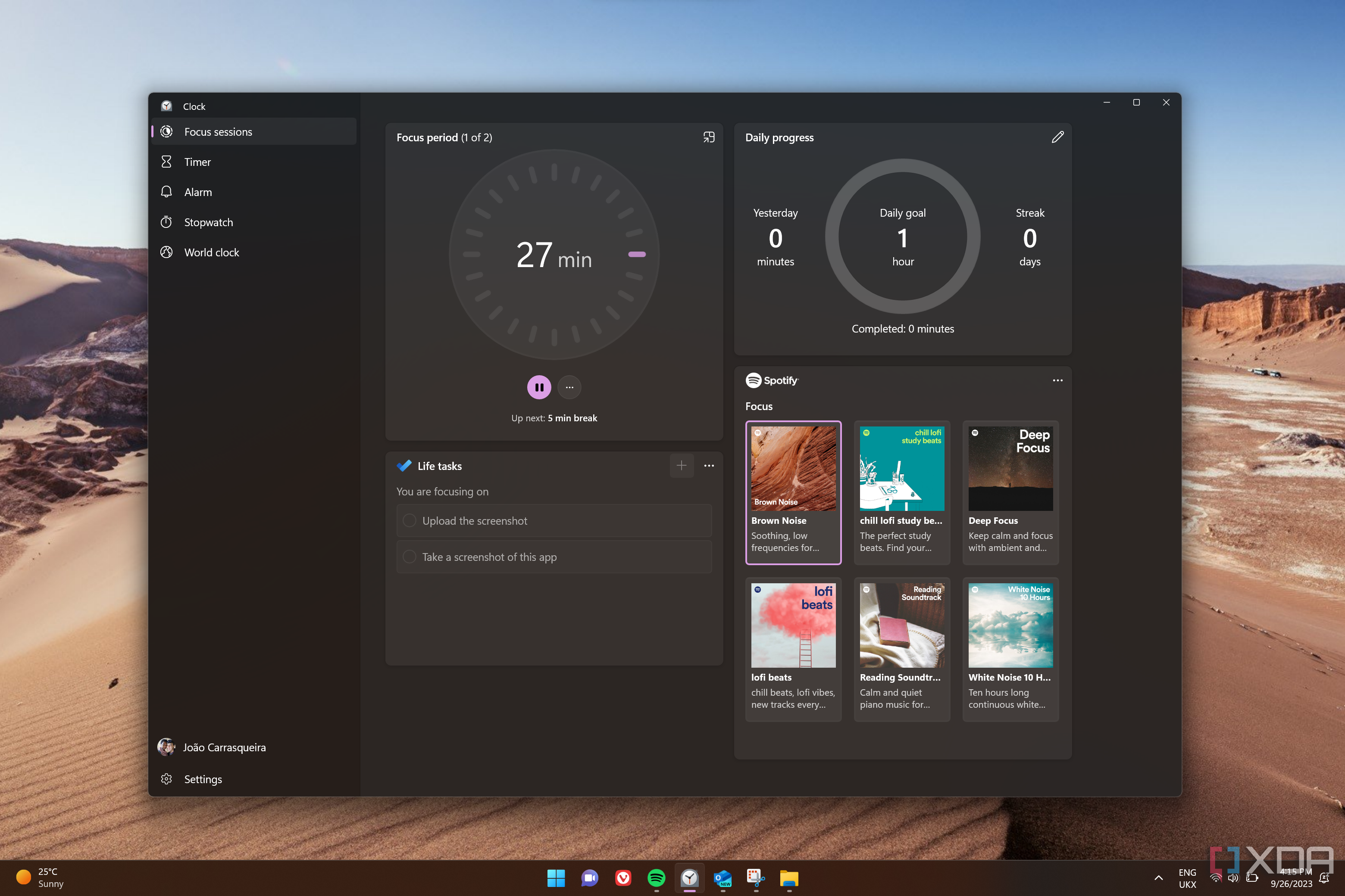 Screenshot of a Windows 11 desktop with the Clock app showing the Focus sessions page