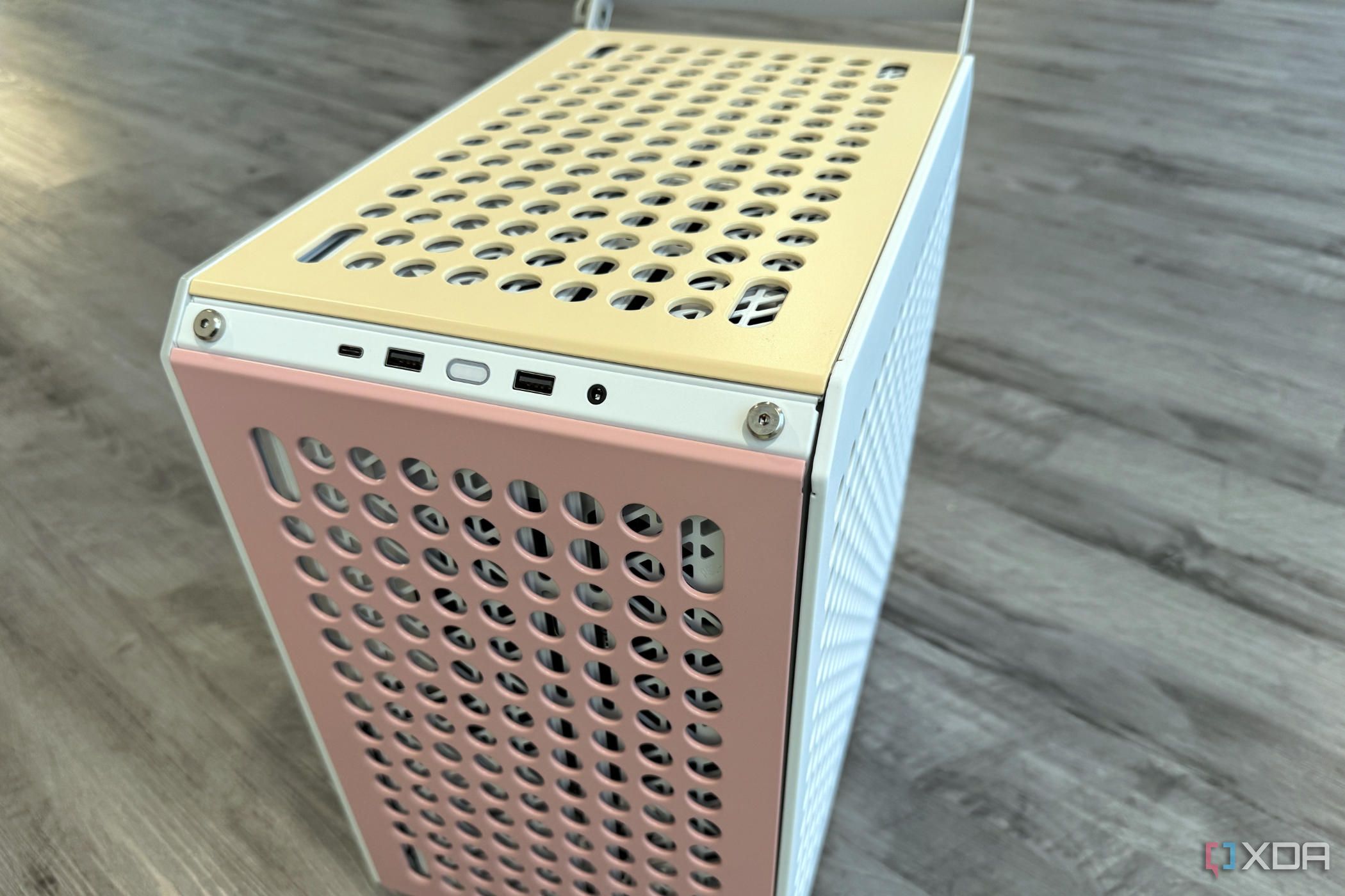 Colores alternativos del coolermaster qube 500