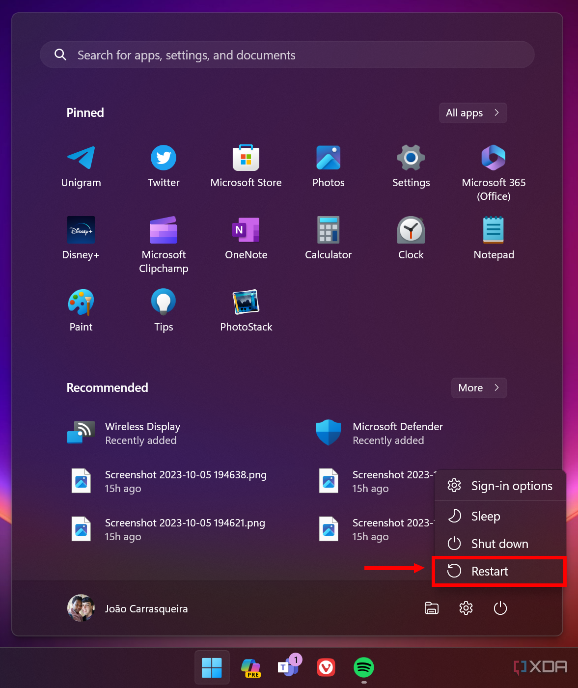 Screenshot of Windows 11 Start menu with the Restart option highlighted