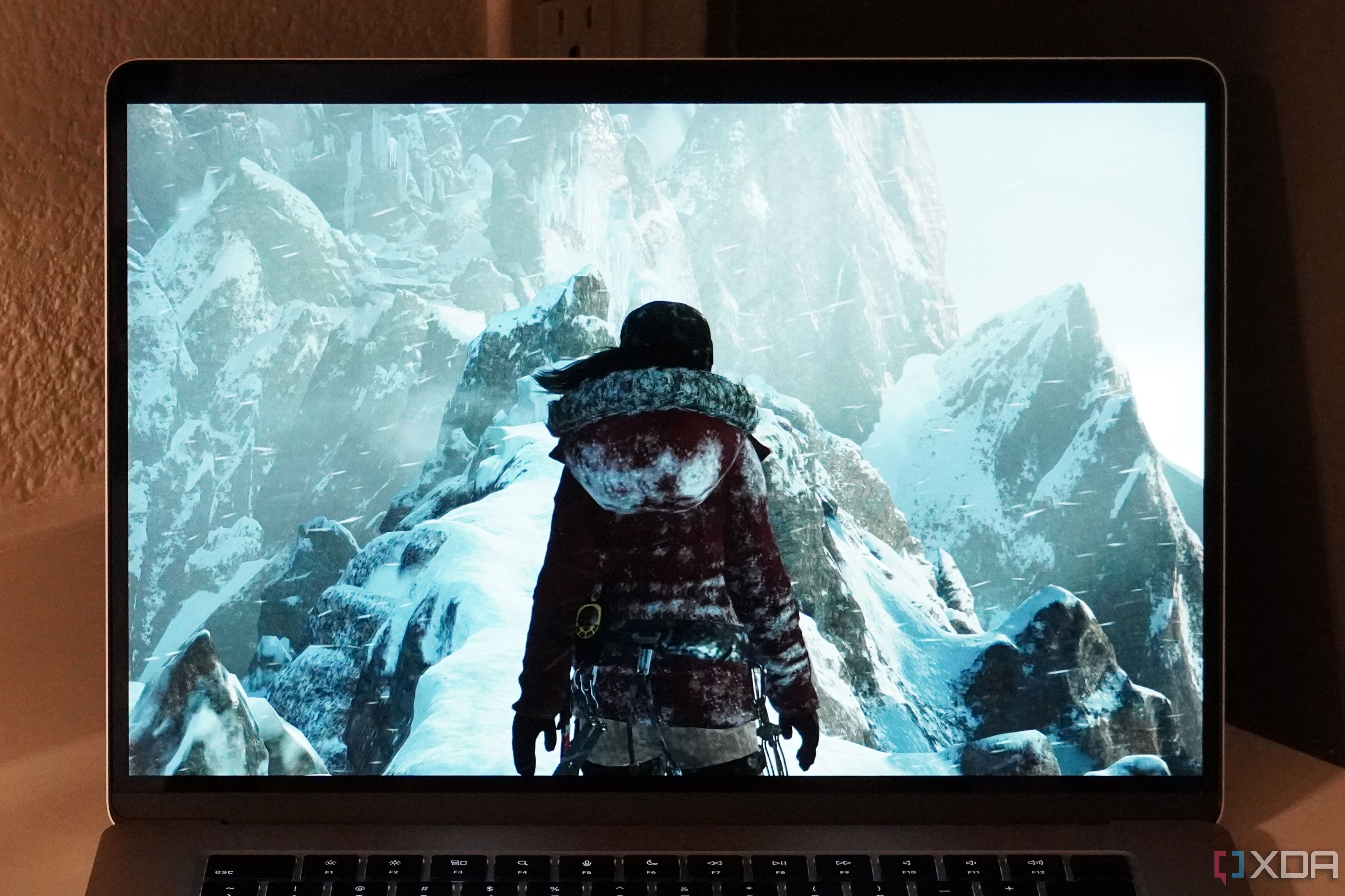 Prueba comparativa de Rise of the Tomb Raider ejecutándose en una MacBook Air M2.