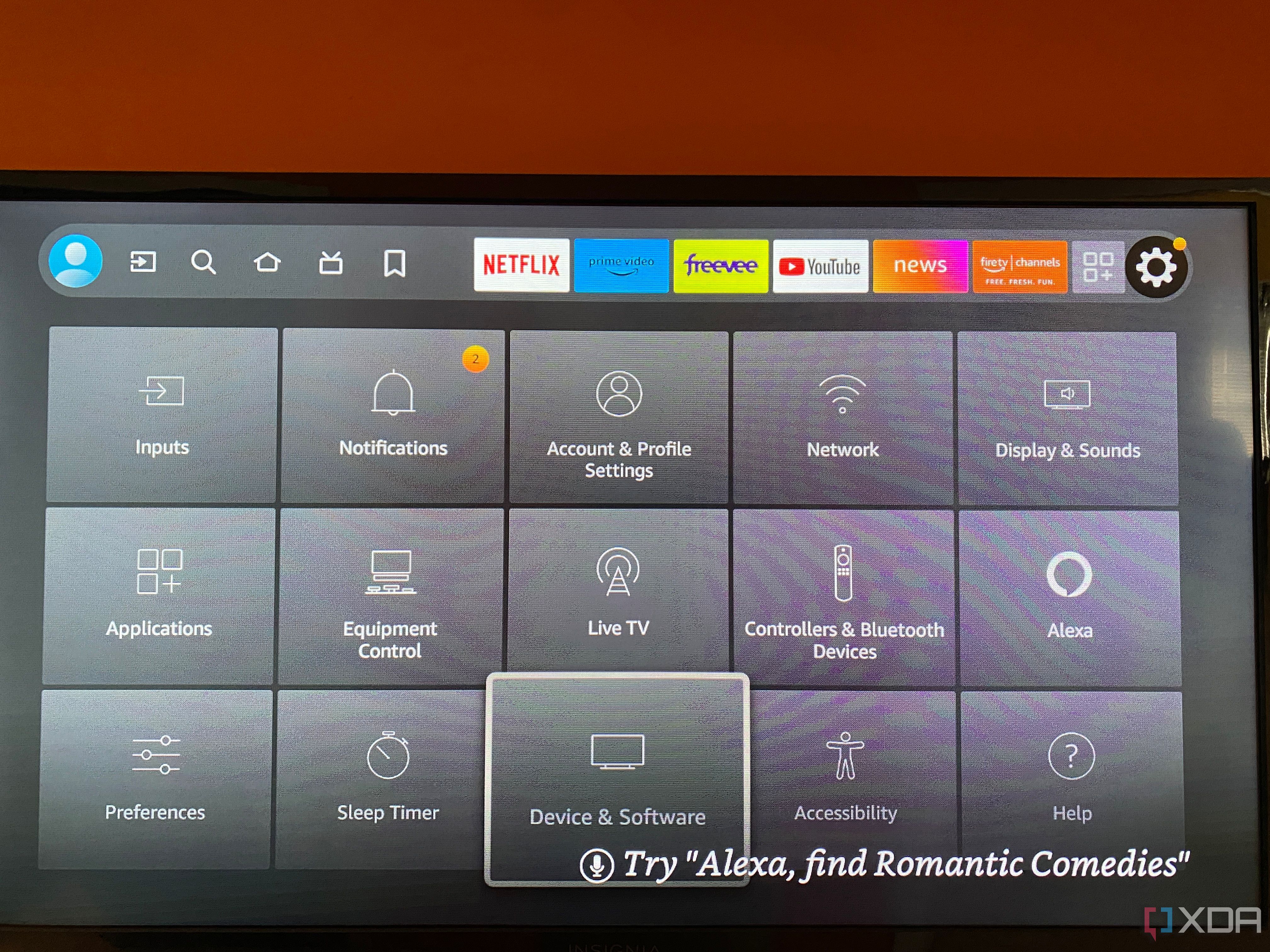 Imagen del menú de configuración de Amazon Fire TV con Dispositivo y Software resaltados