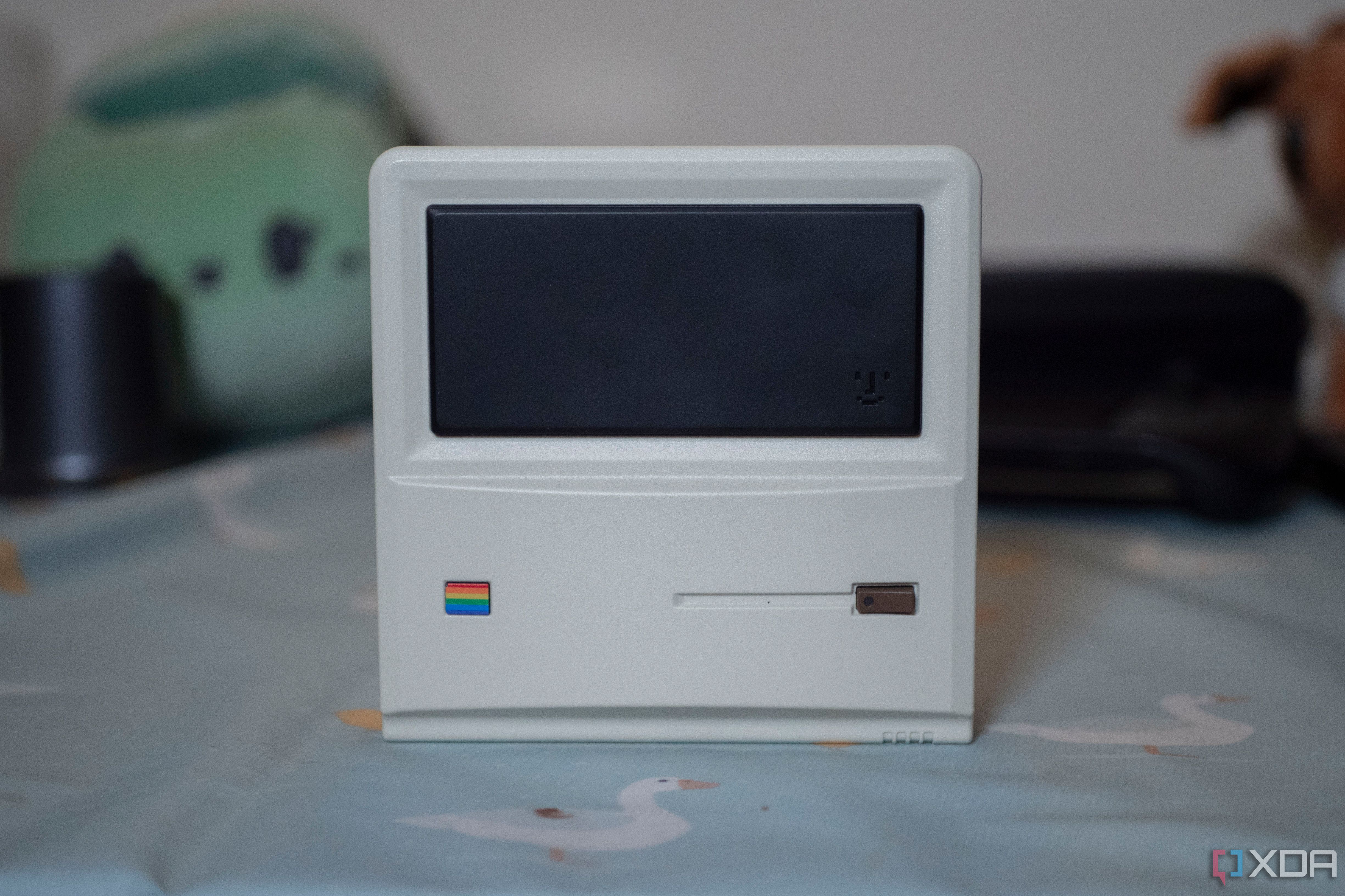 Передняя часть Mini Retro PC Ayaneo, Table Sito Na Table