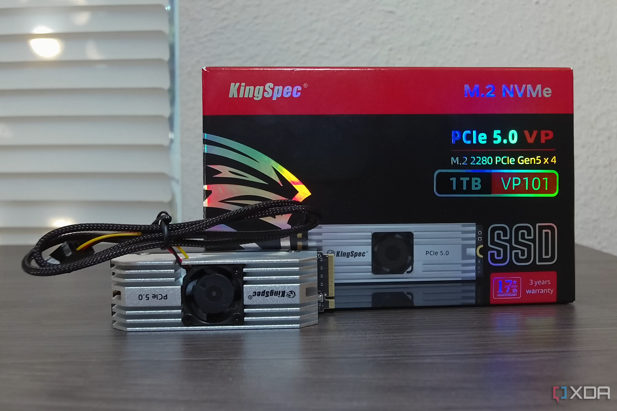 KingSpec VP101 SSD and box.