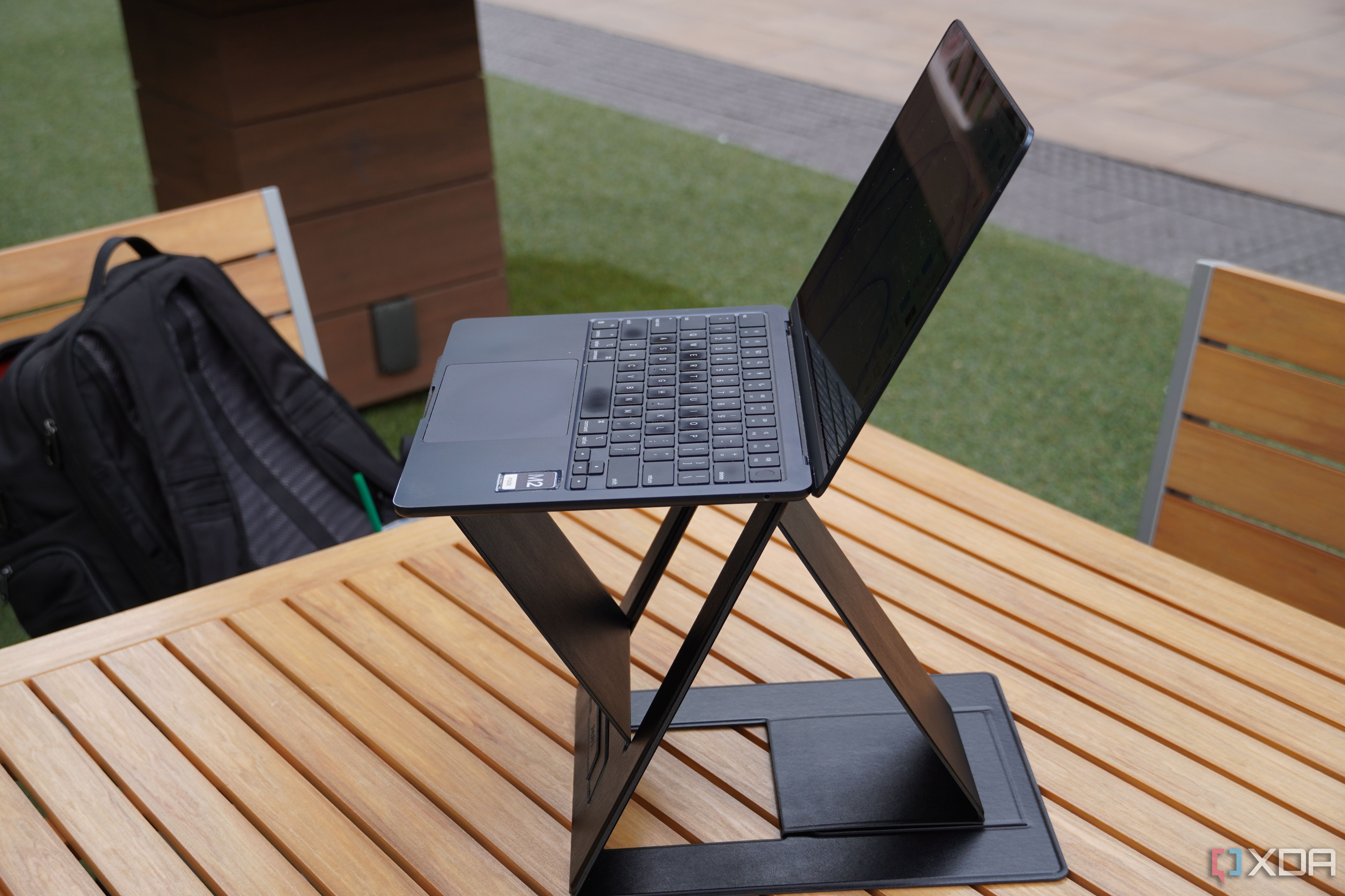 Moft Z SitStand Laptop Desk review A surprisinglygreat way to use a standing desk on the go