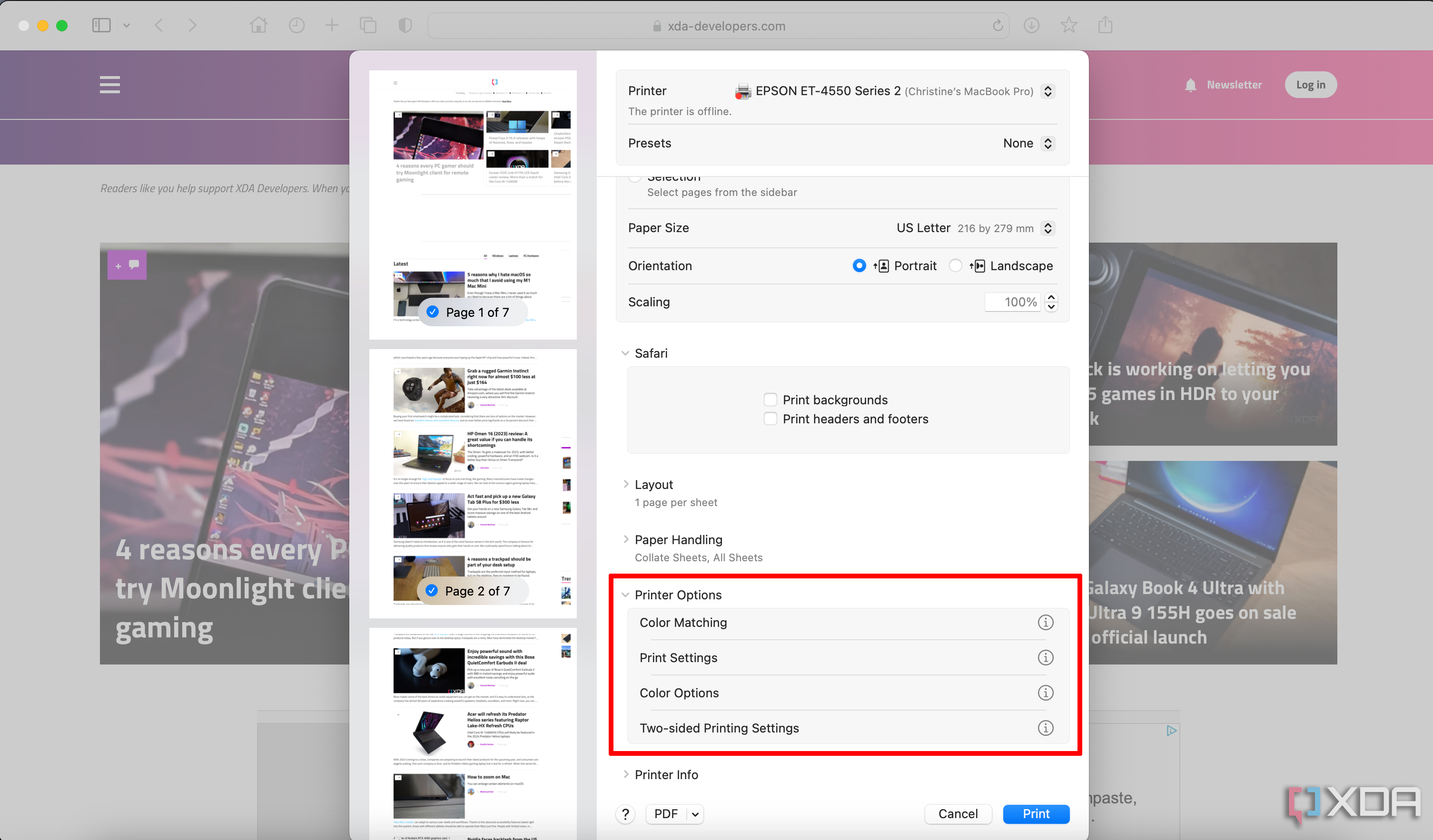 Una ventana de impresión abierta en una Mac, el sitio web XDA en Safari en segundo plano con las opciones de impresora seleccionadas.