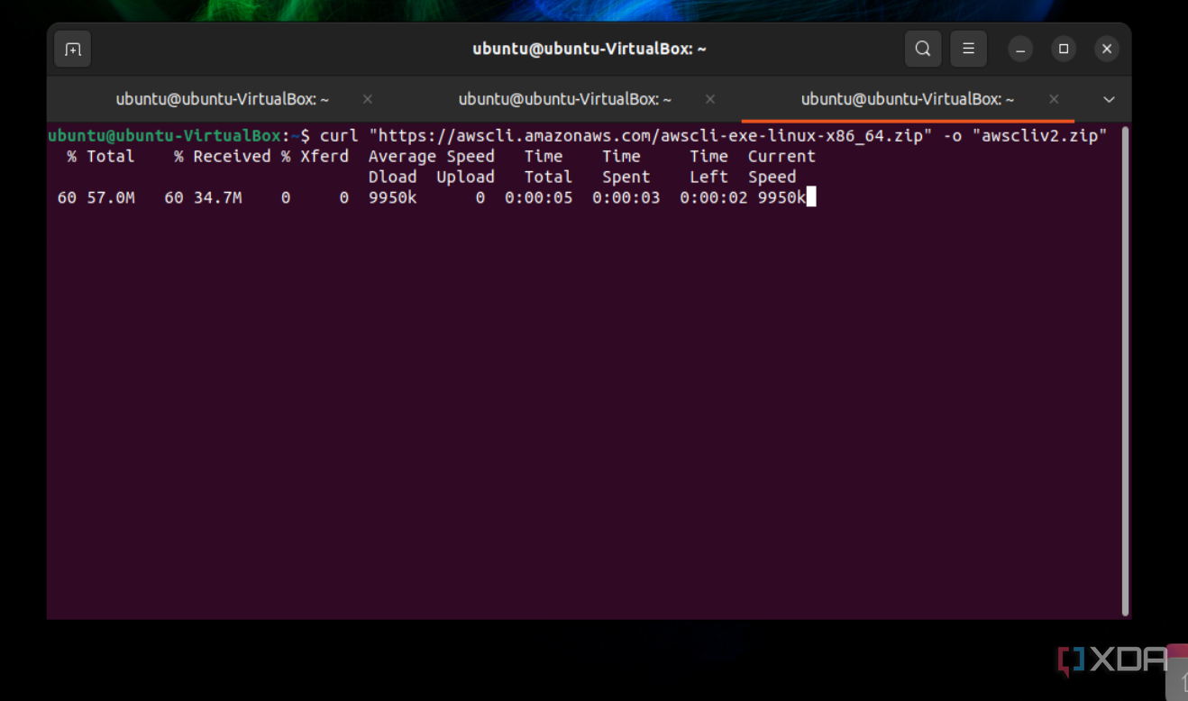 Una captura de pantalla del comando necesario para obtener el archivo .ZIP de AWS CLI en Ubuntu en la terminal