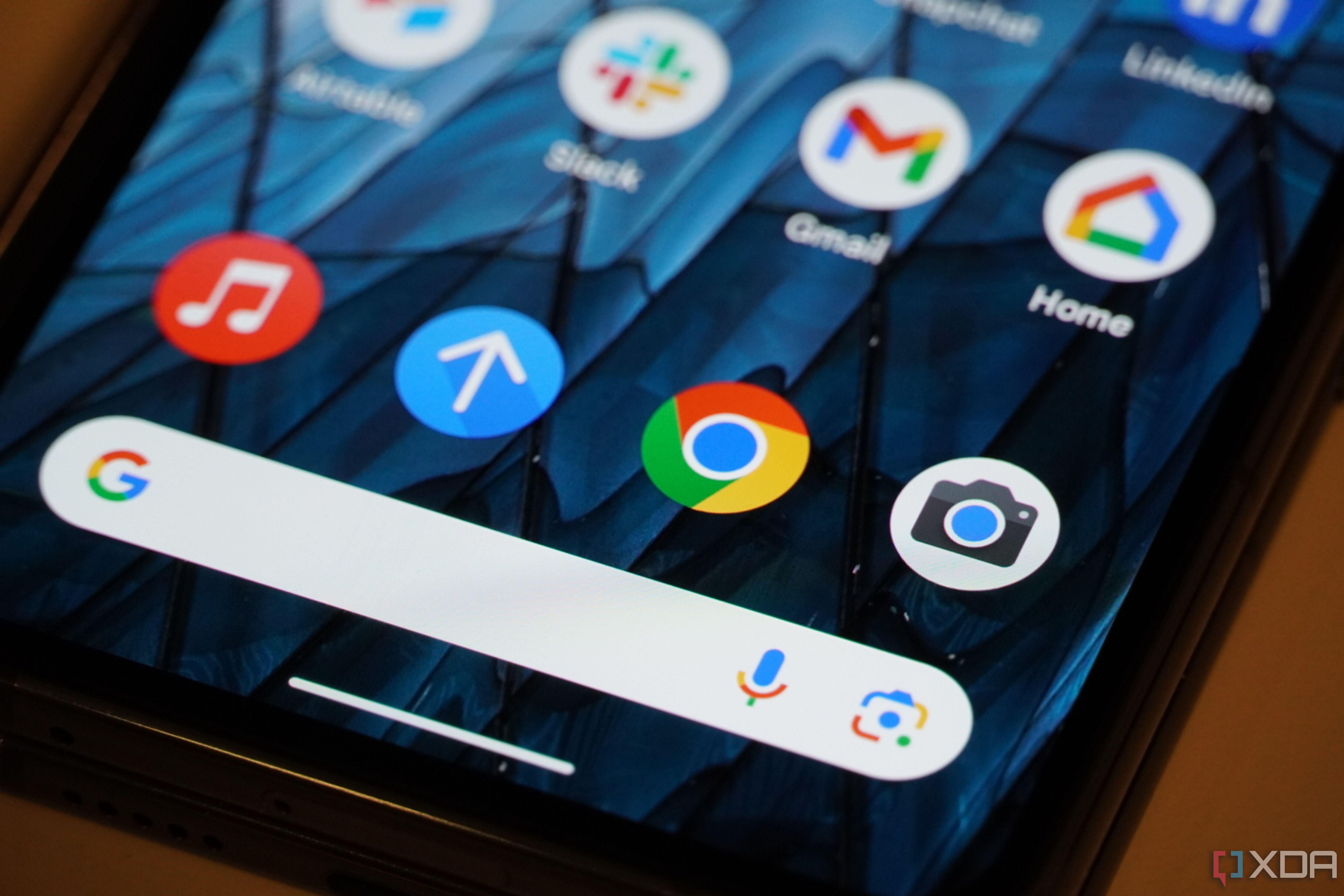 Google приложение Chrome на Pixel Fold домашний экран.