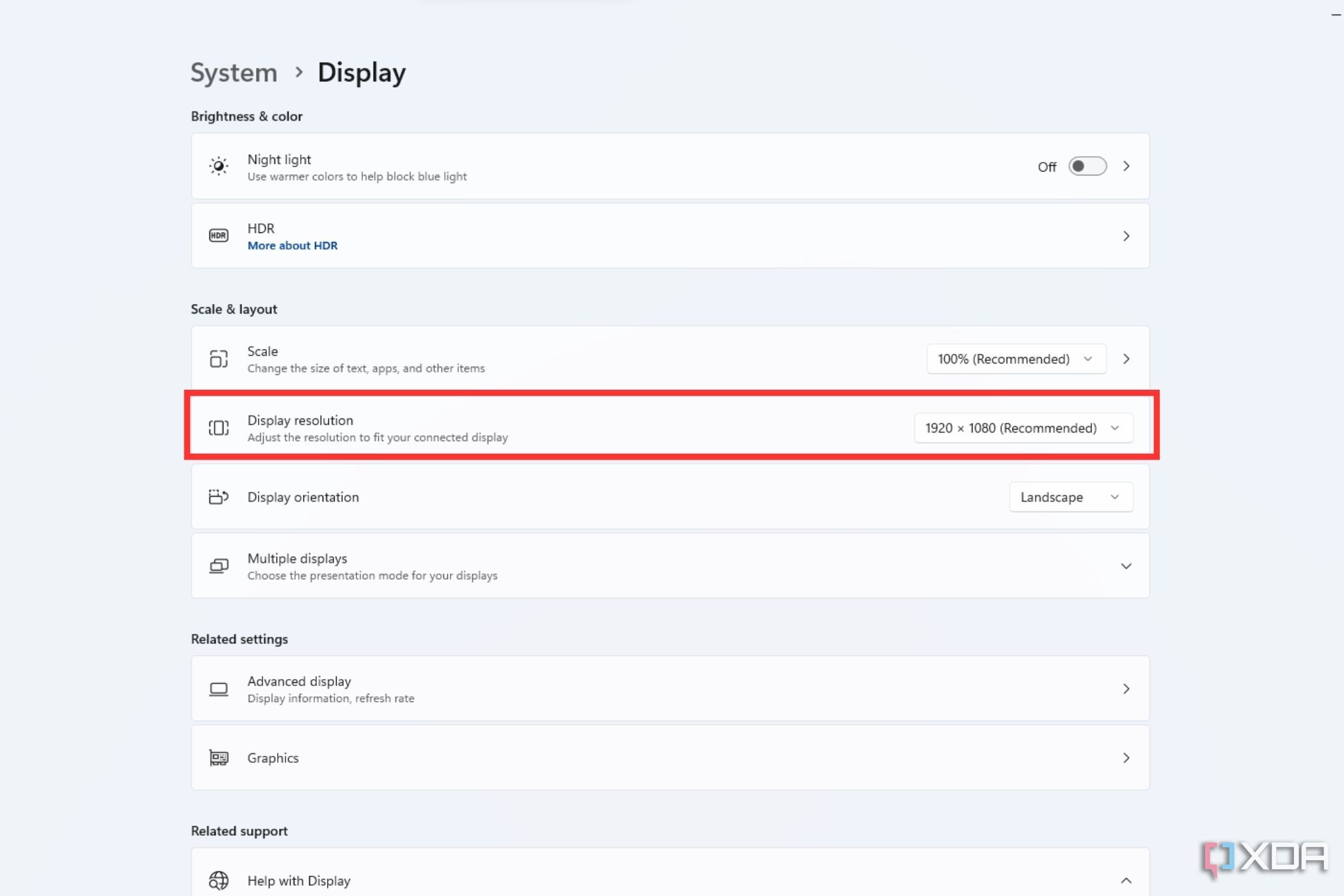 A screenshot showing the highlighted display resolution option in Windows display settings.