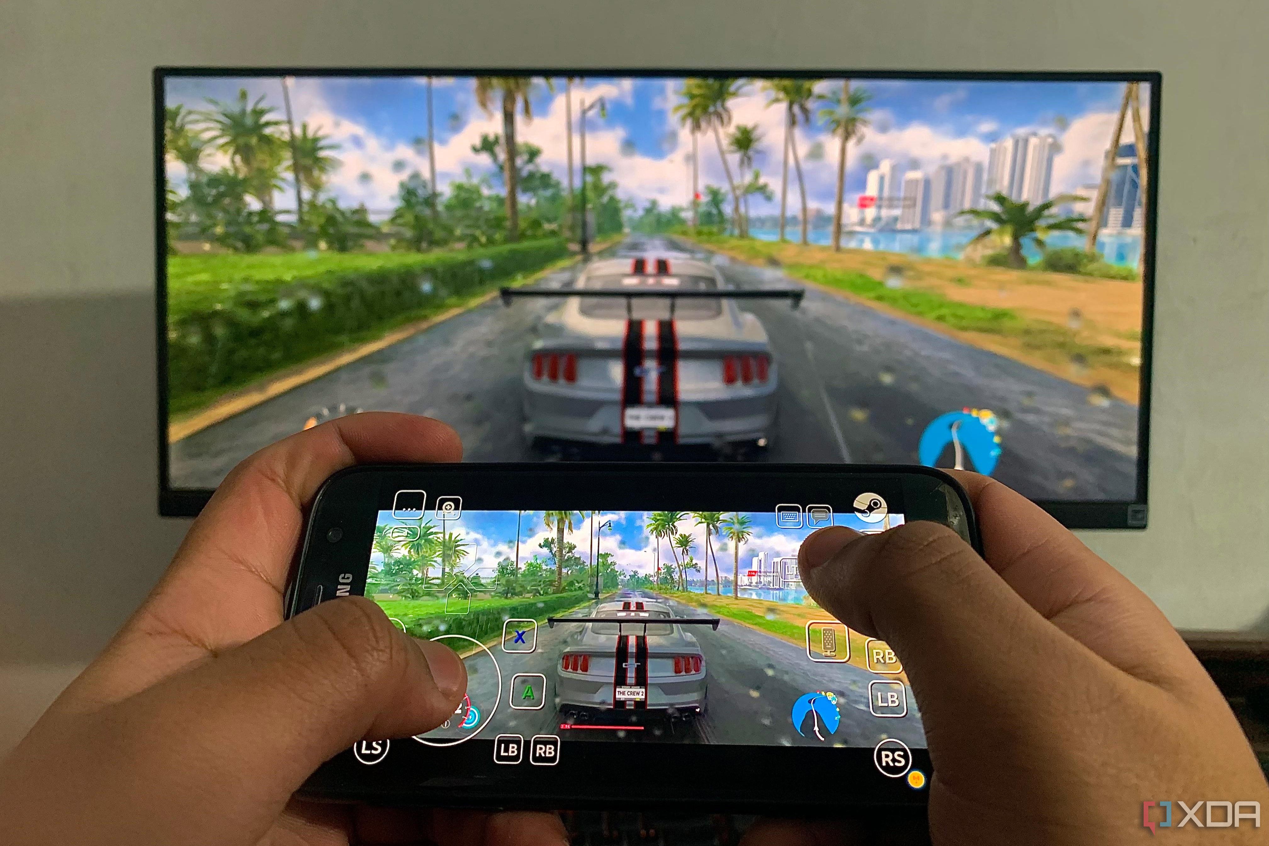 playing the crew 2 on pc and streaming it to a smartphone using steam link