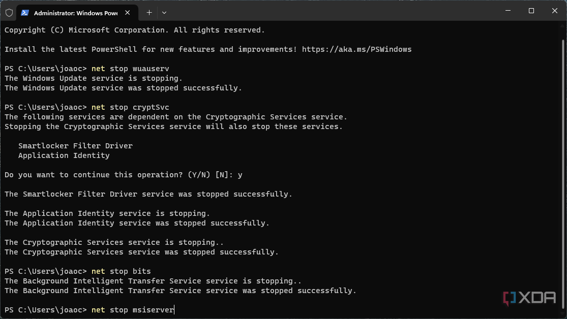 Captura de tela do Terminal do Windows após executar vários comandos para interromper os serviços do Windows Update