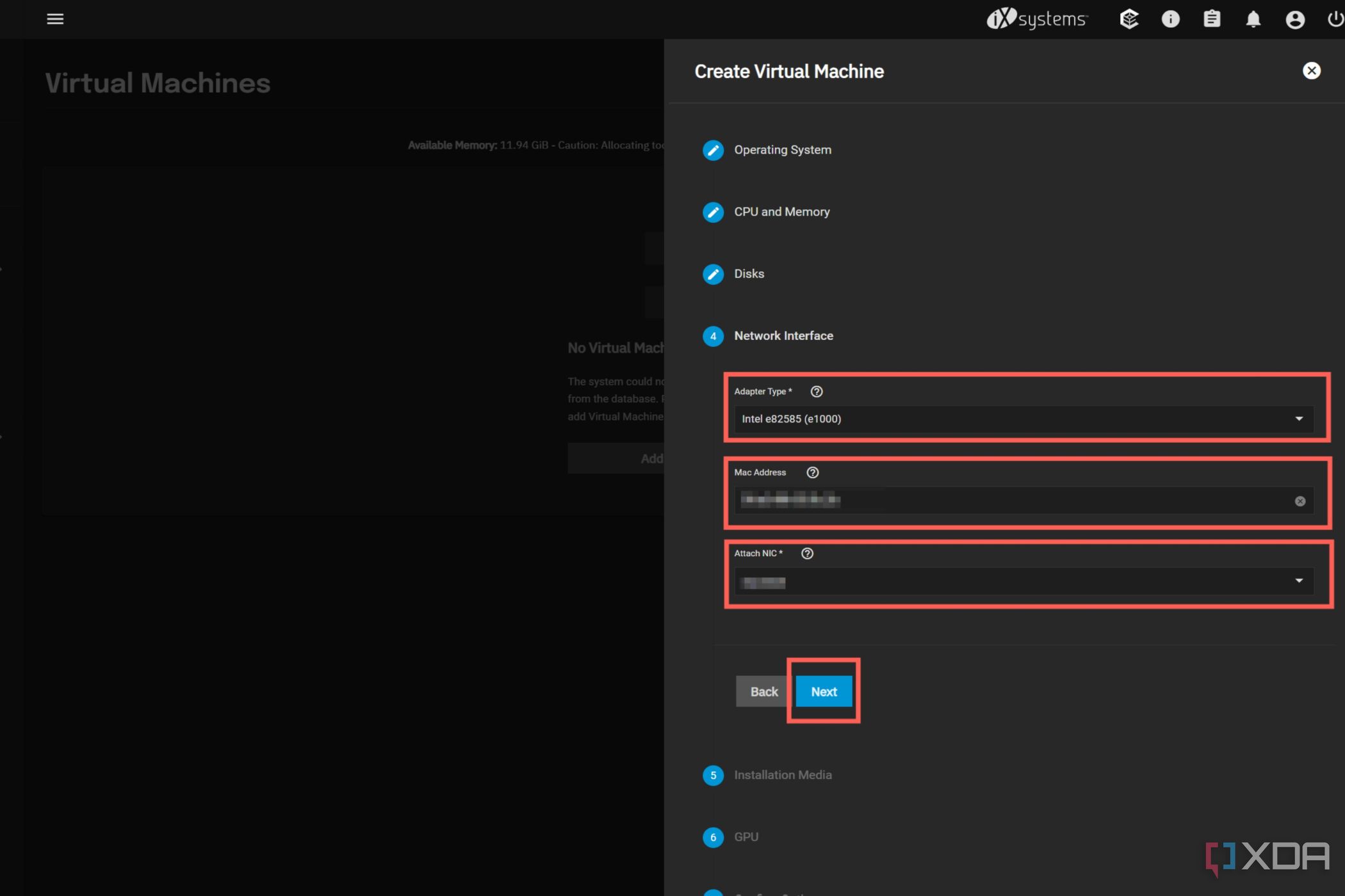 Una captura de pantalla de TrueNAS SCALE con las opciones de interfaz de red resaltadas