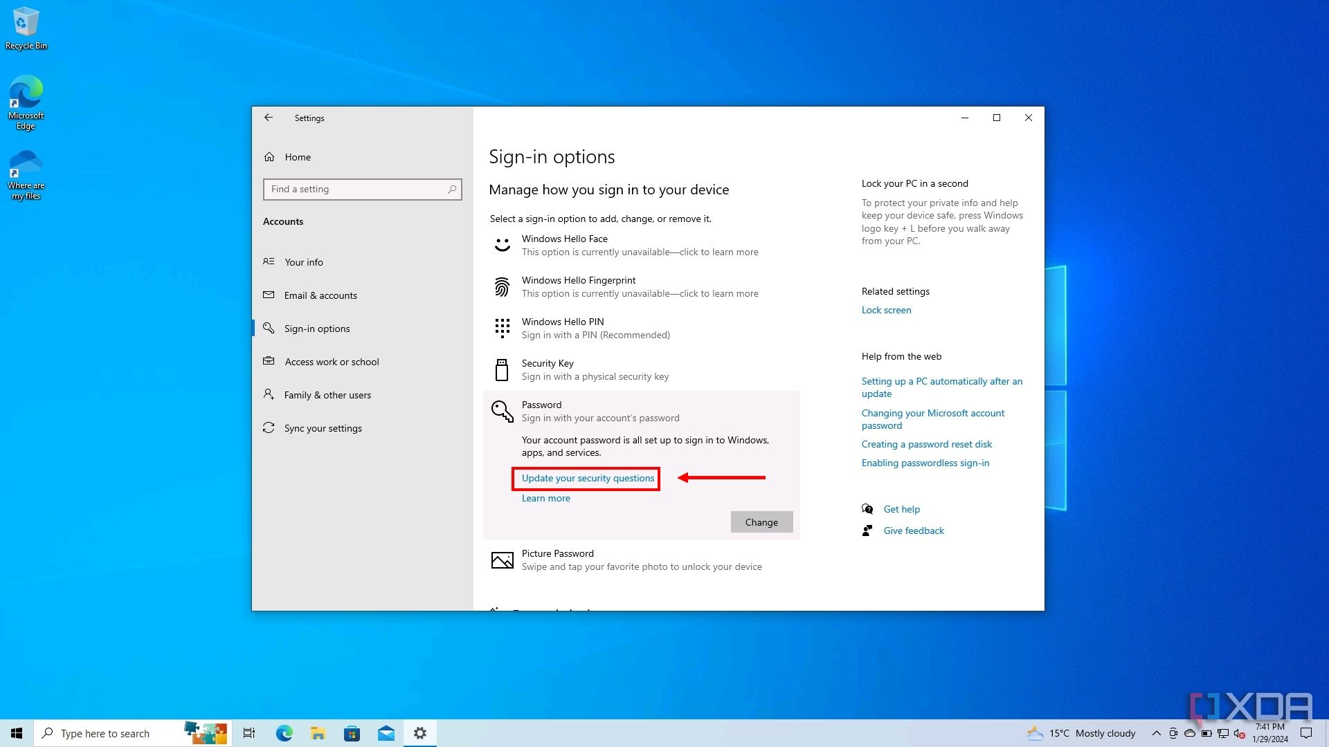 Captura de pantalla de la configuración de la cuenta de Windows 10 con el botón de actualización de preguntas de seguridad resaltado