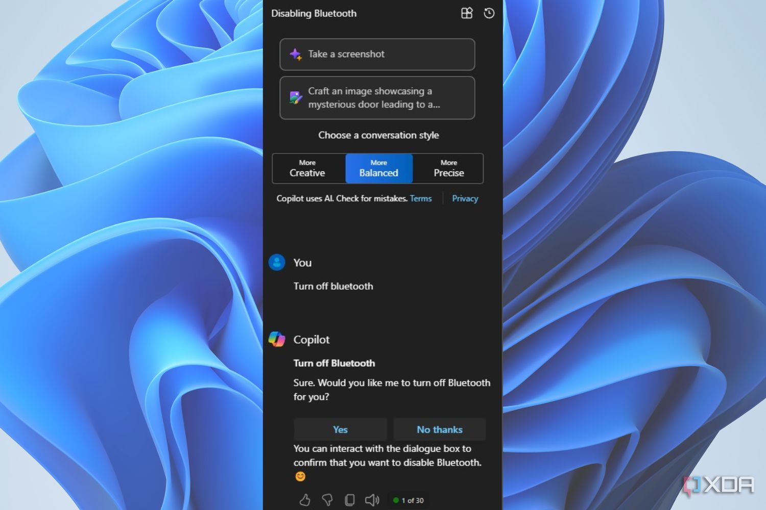 Captura de pantalla de Windows 11 que muestra a un usuario pidiendo a Copilot que desactive Bluetooth