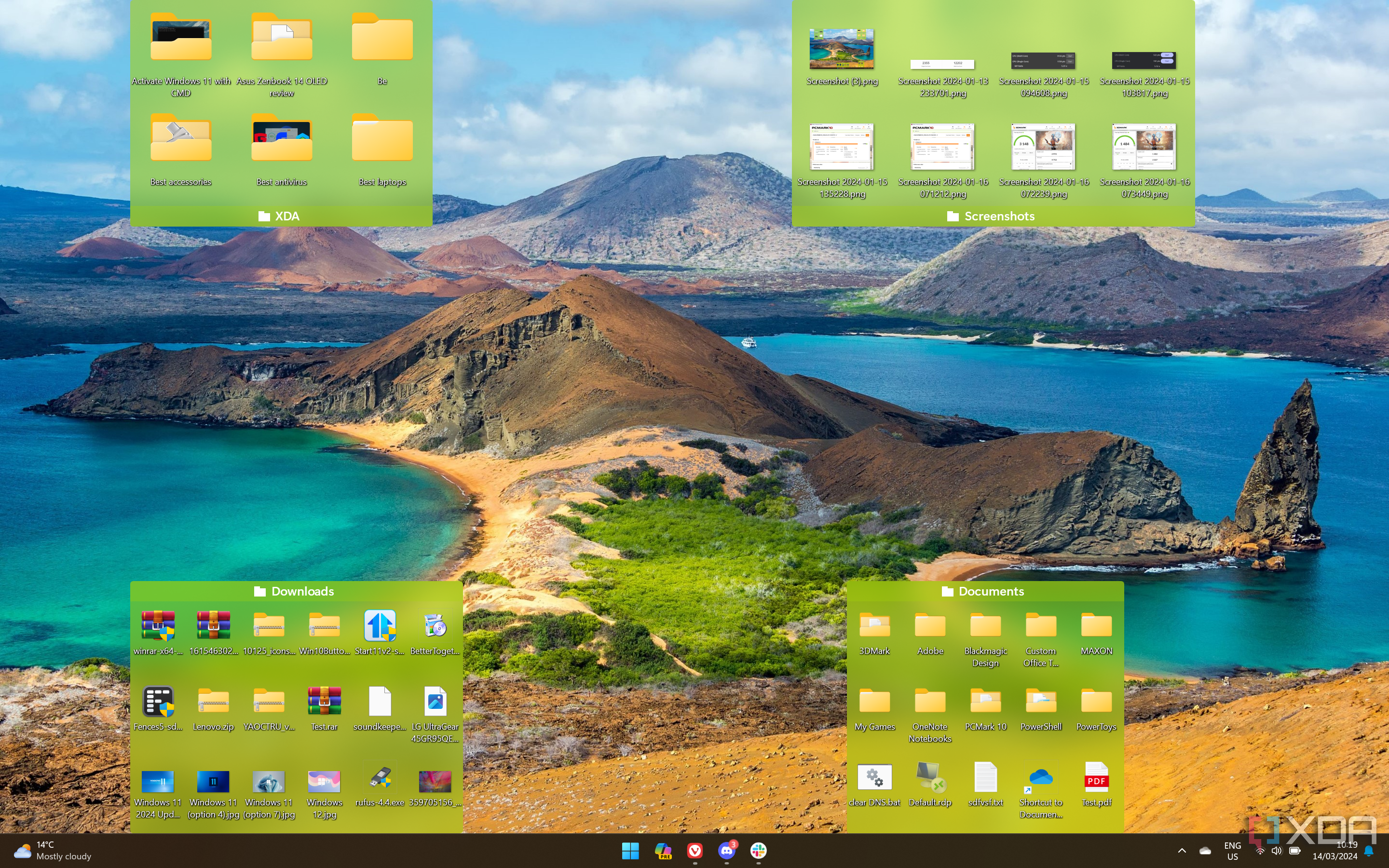 Captura de pantalla de un escritorio de Windows 11 con múltiples portales de carpetas