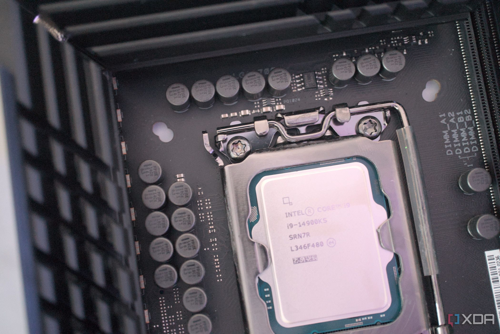 Intel Core i9-14900KS installed