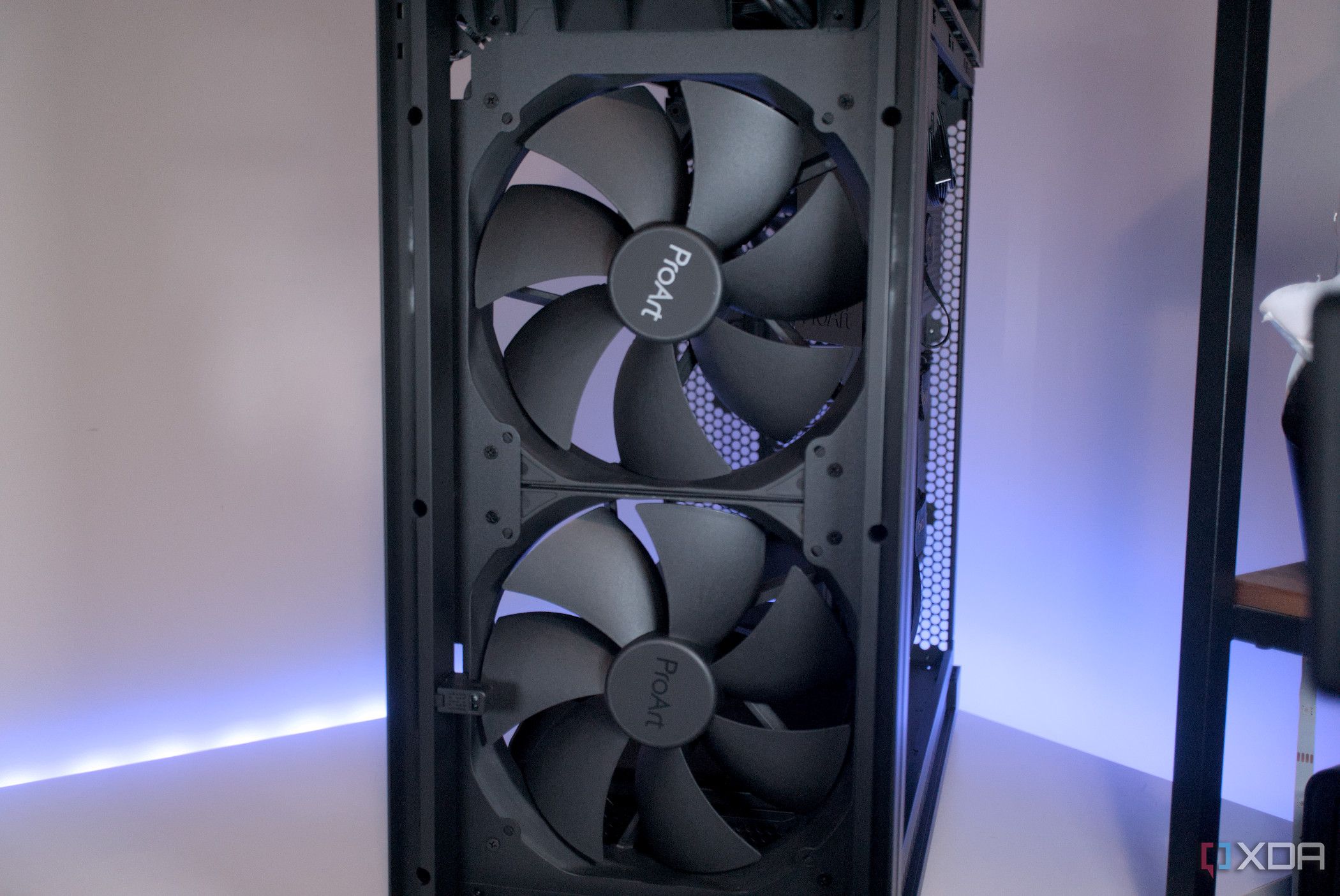 Asus ProArt PA602 front panel fans