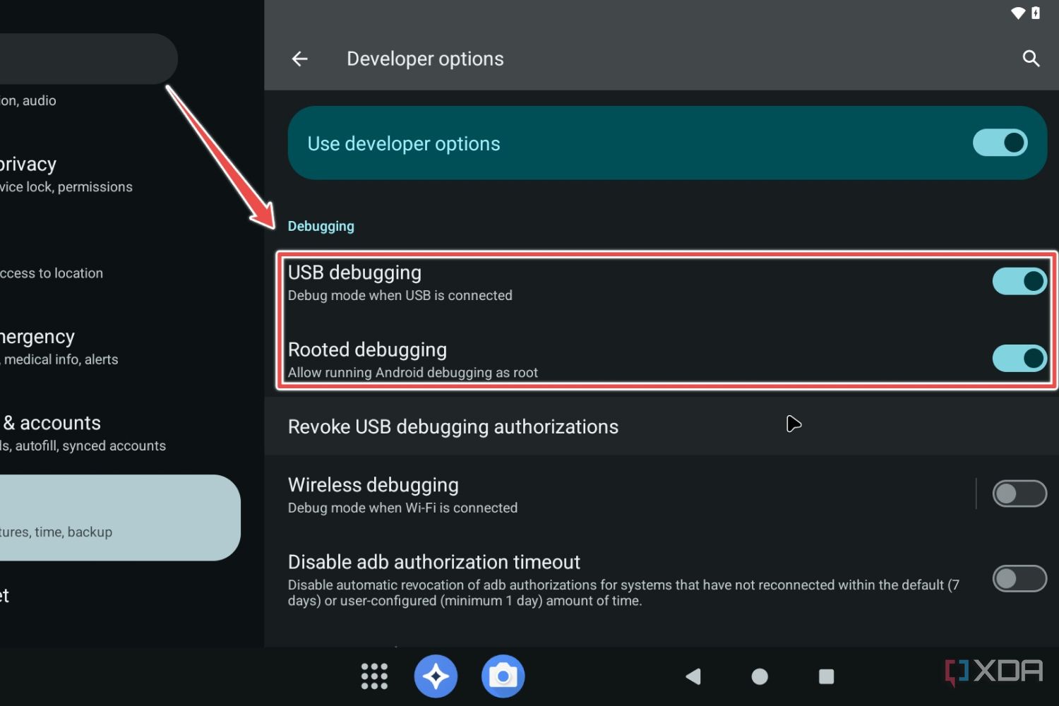 Las opciones de depuración resaltadas dentro de LineageOS