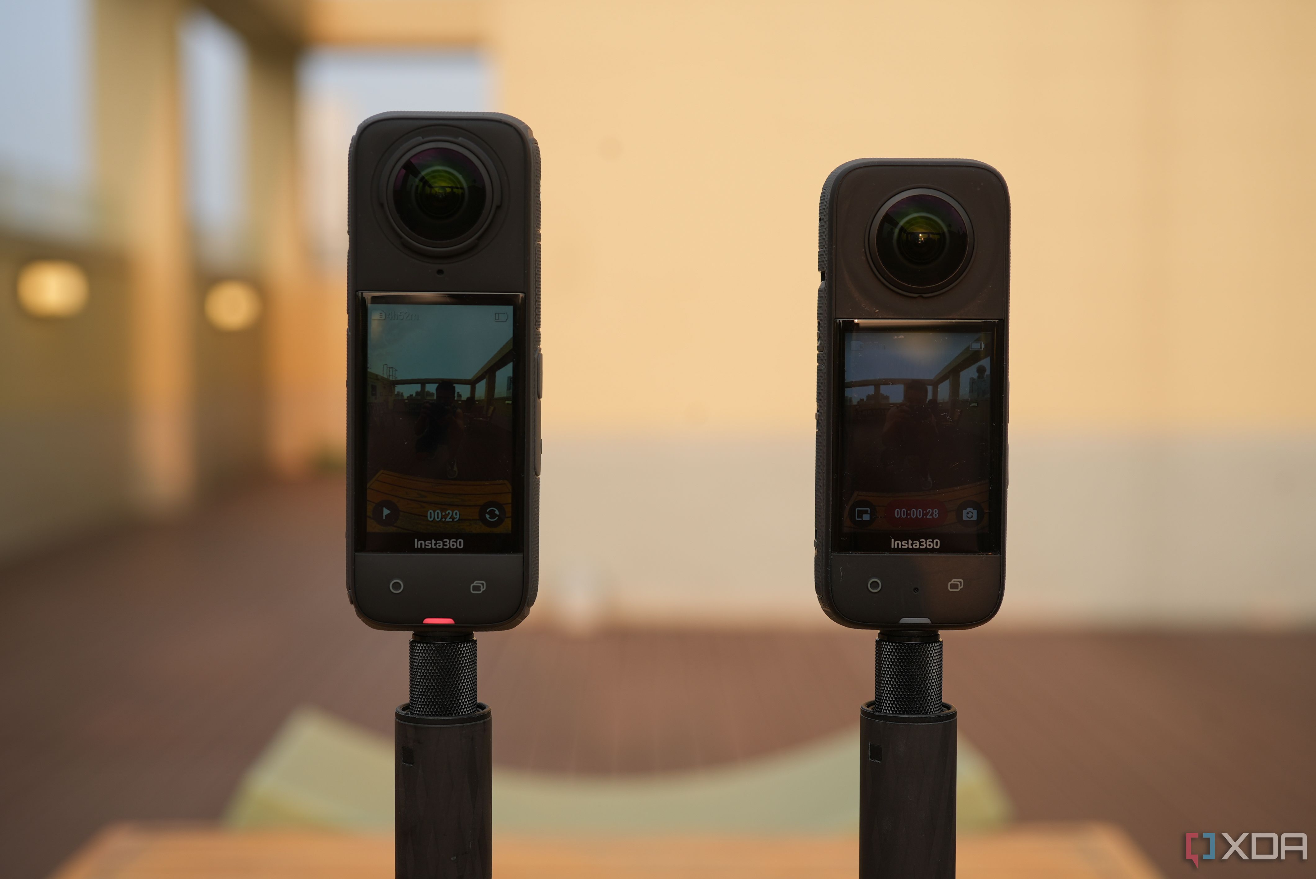 insta360 x4 and x3 sid eby side