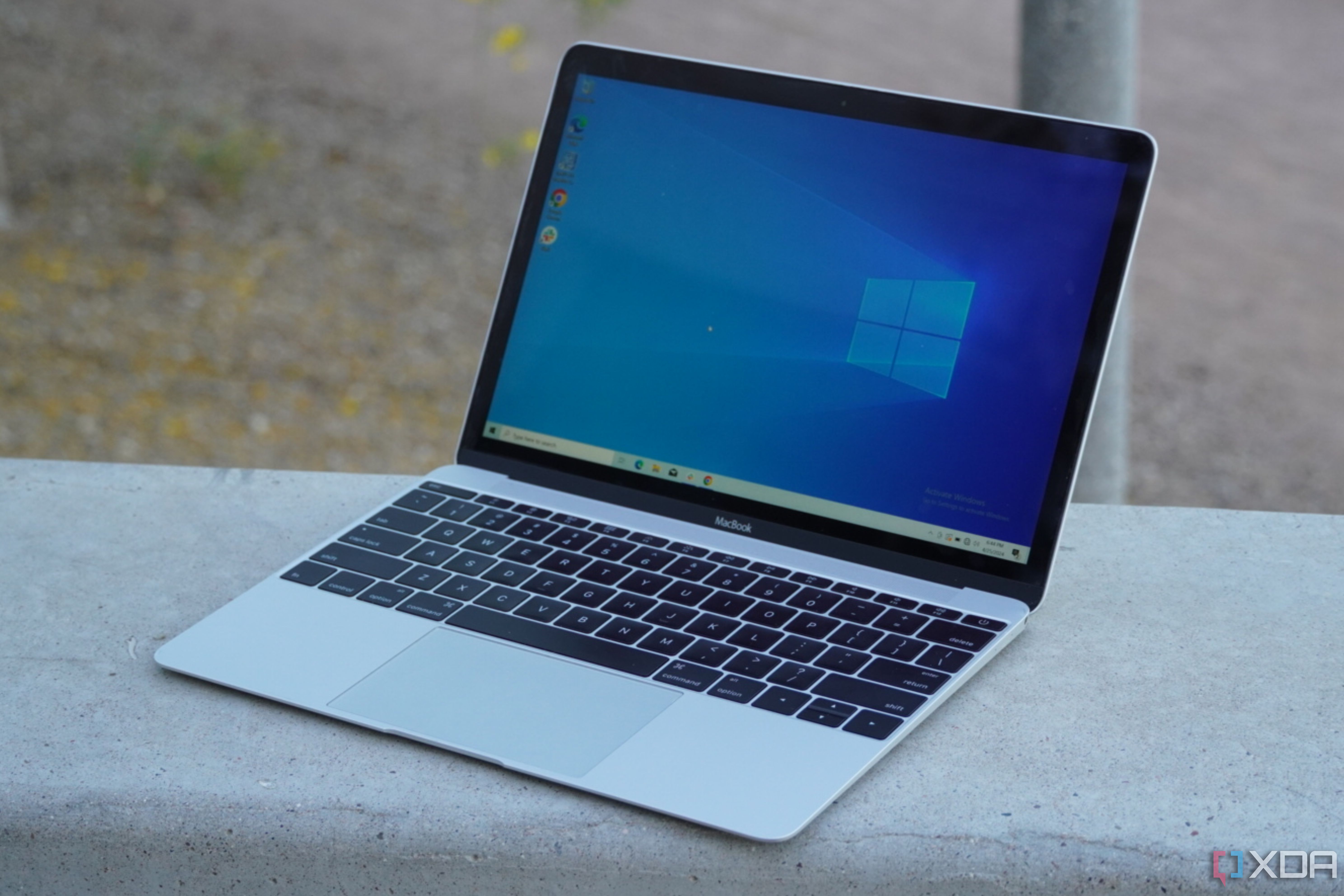 Windows 10 running on a 12-inch MacBook.