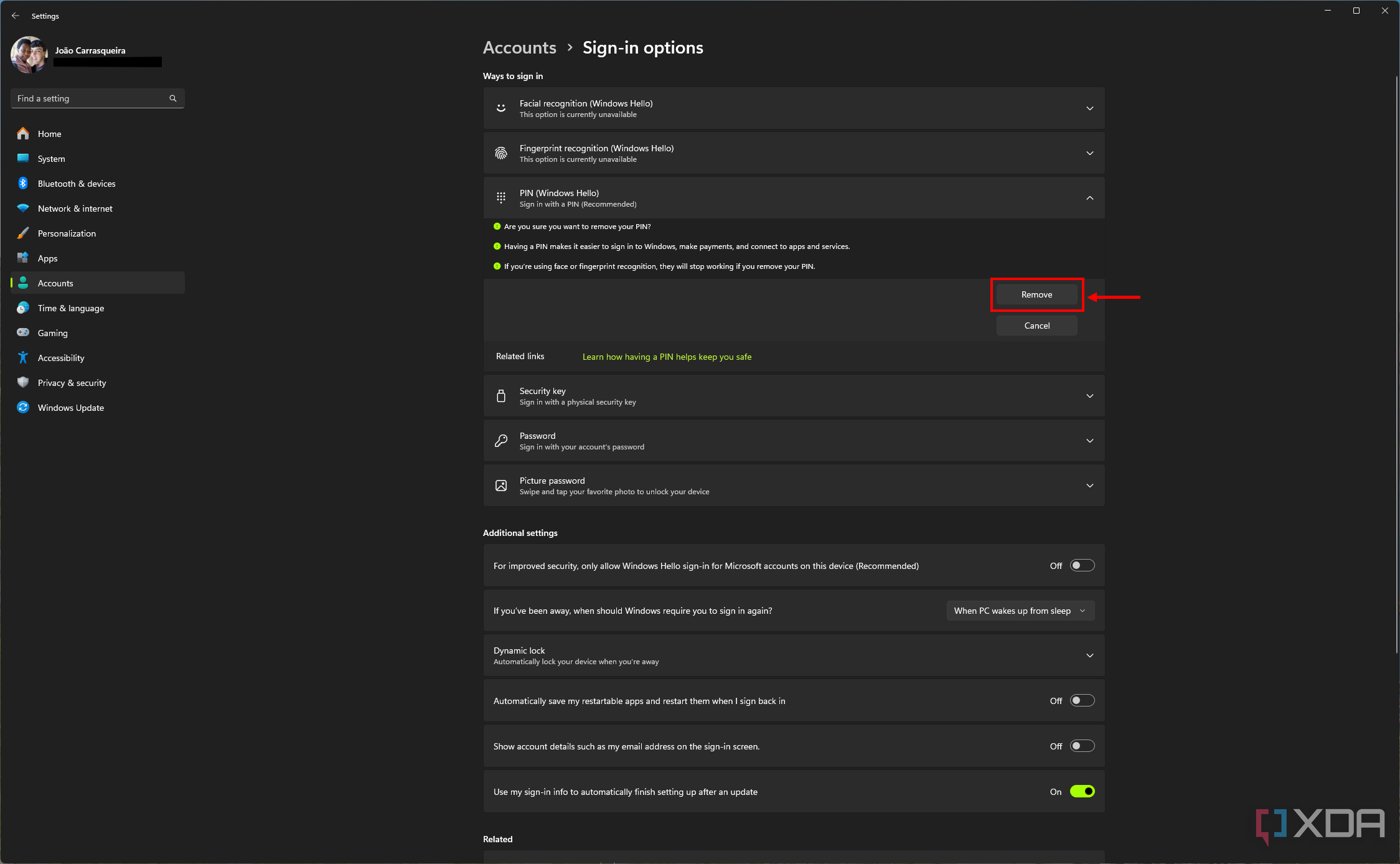Screenshot of Windows 11 Sign-in options with the Remove button highlighted under the PIN section