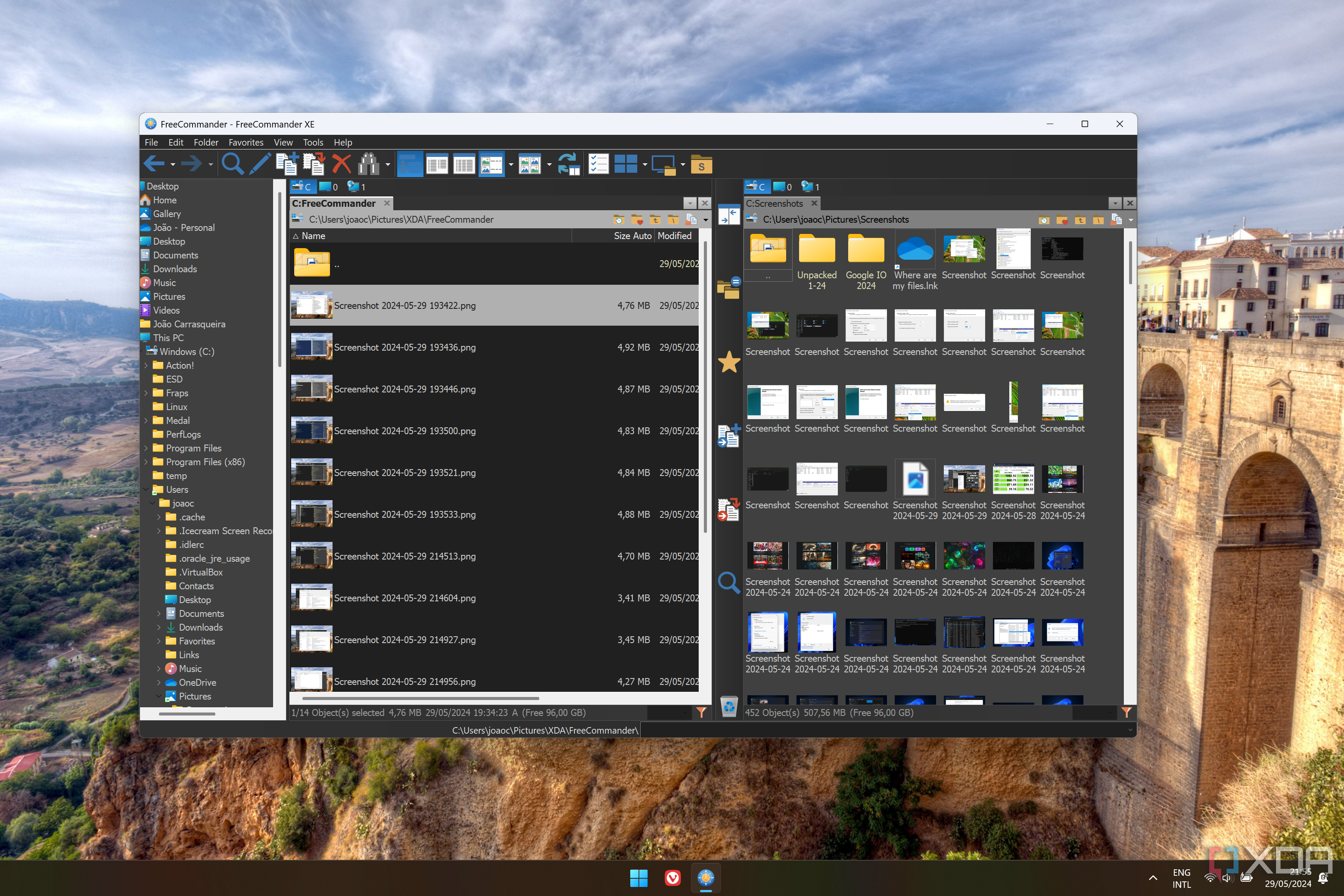 Screenshot of a Windows 11 desktop with FreeCommander displaying two folders with pictures