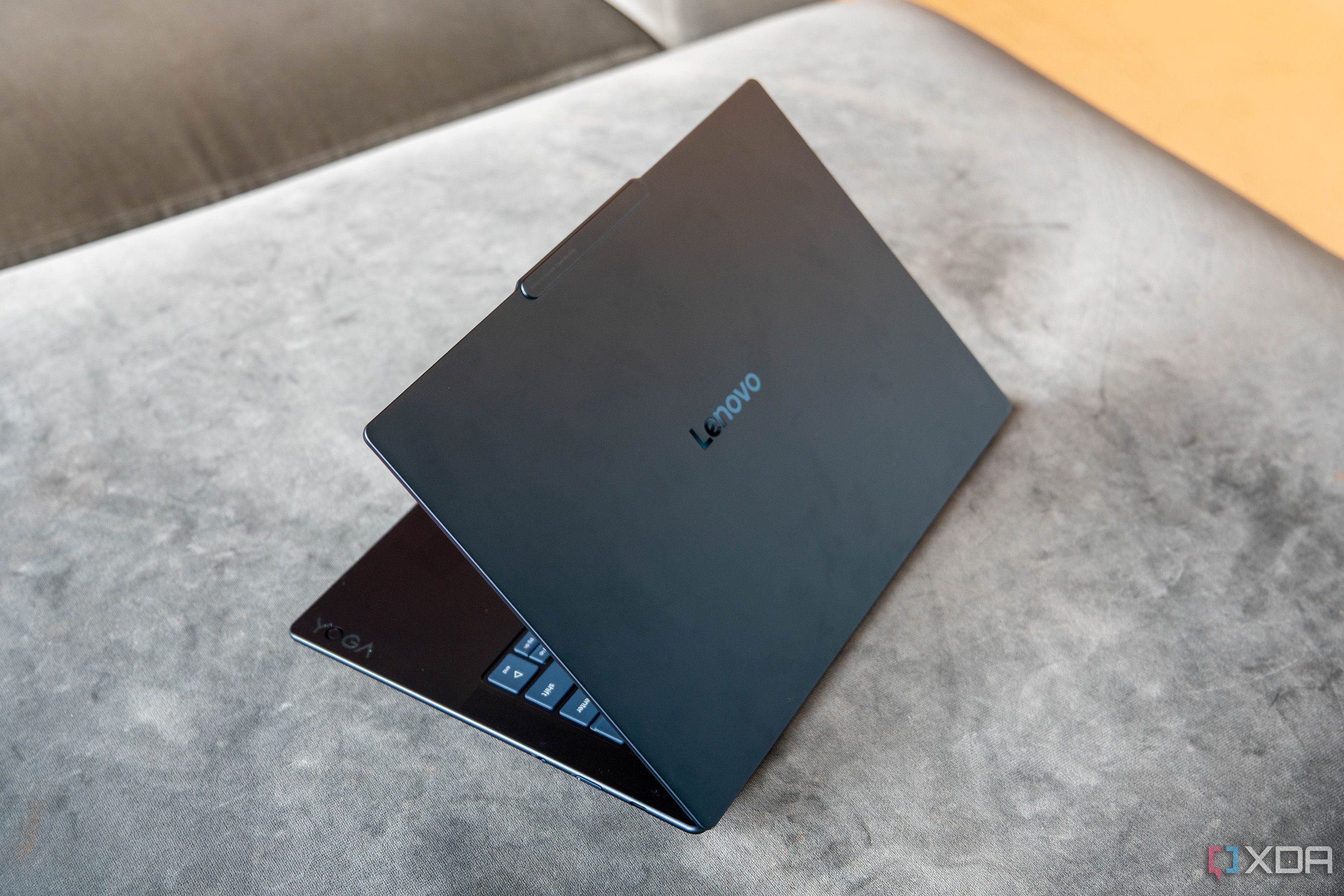 Lenovo Yoga Slim 7x (10)