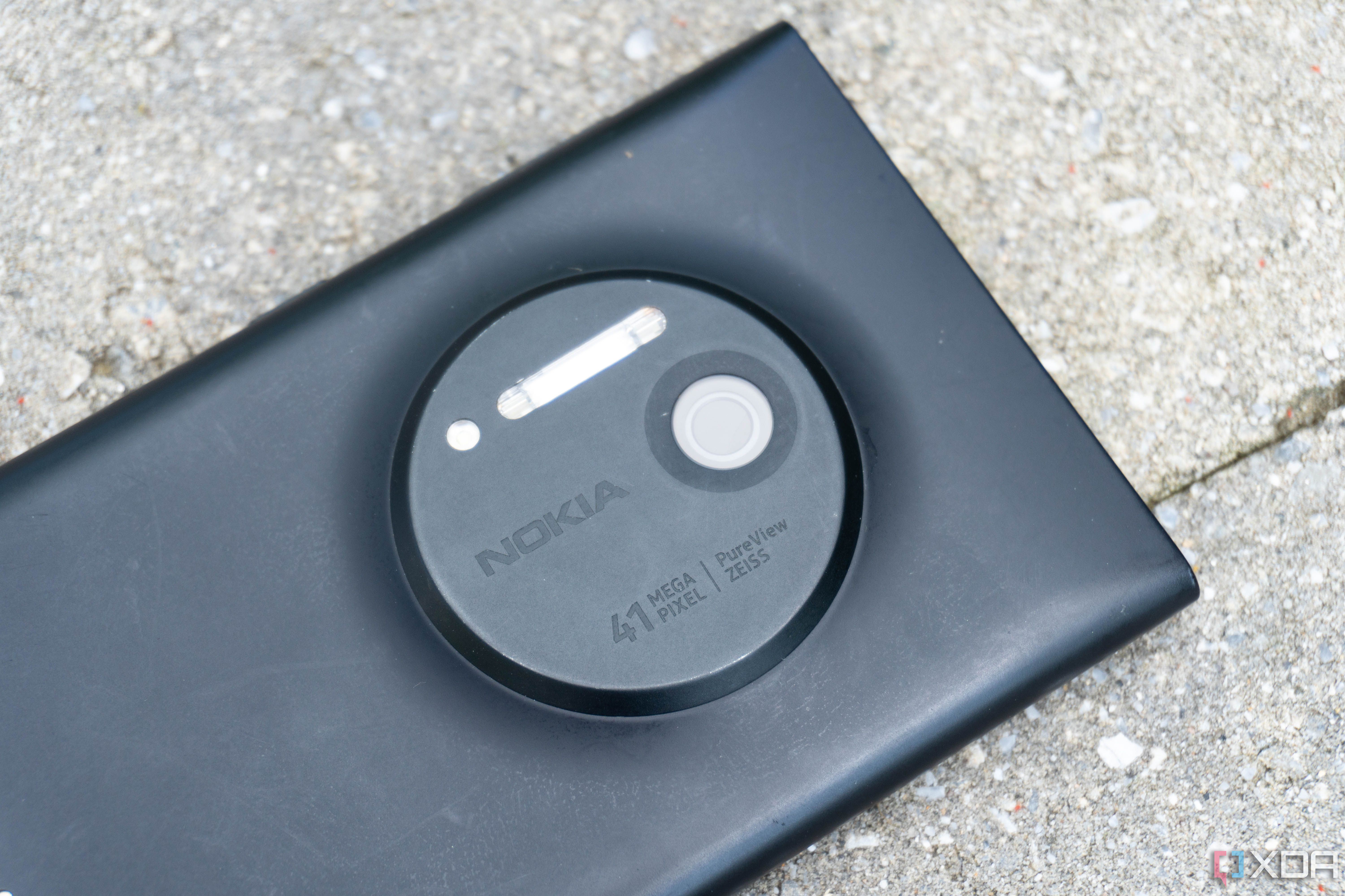 The Nokia Lumia 1020 is back from the dead... kind of