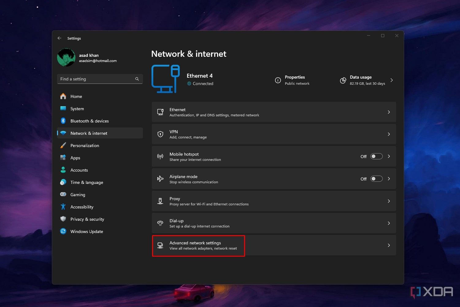 Captura de pantalla de la aplicación Configuración de Windows 11 que resalta la pestaña Configuración de red avanzada en la configuración de red e Internet.