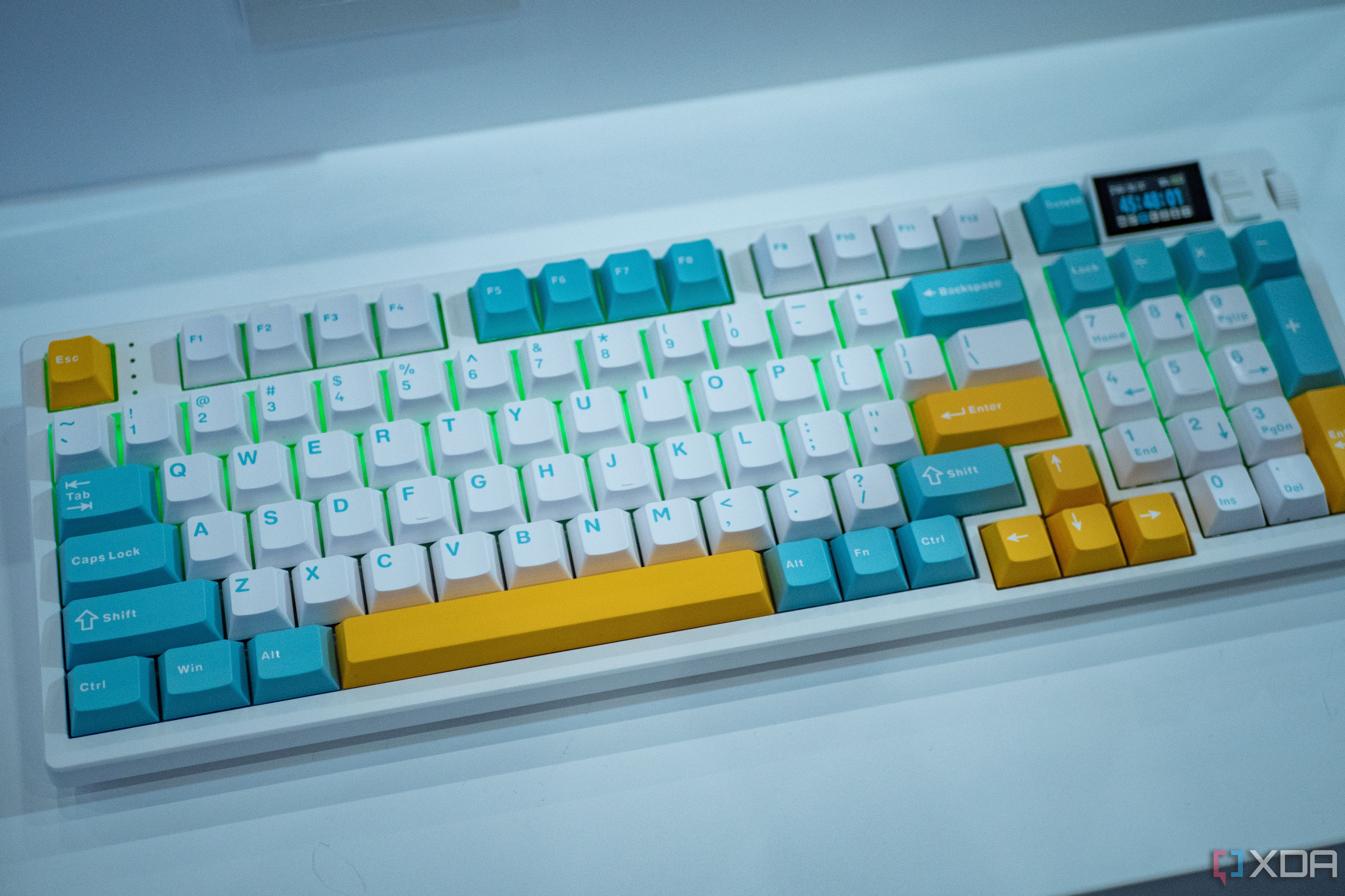 Hello Ganss XS98T keyboard