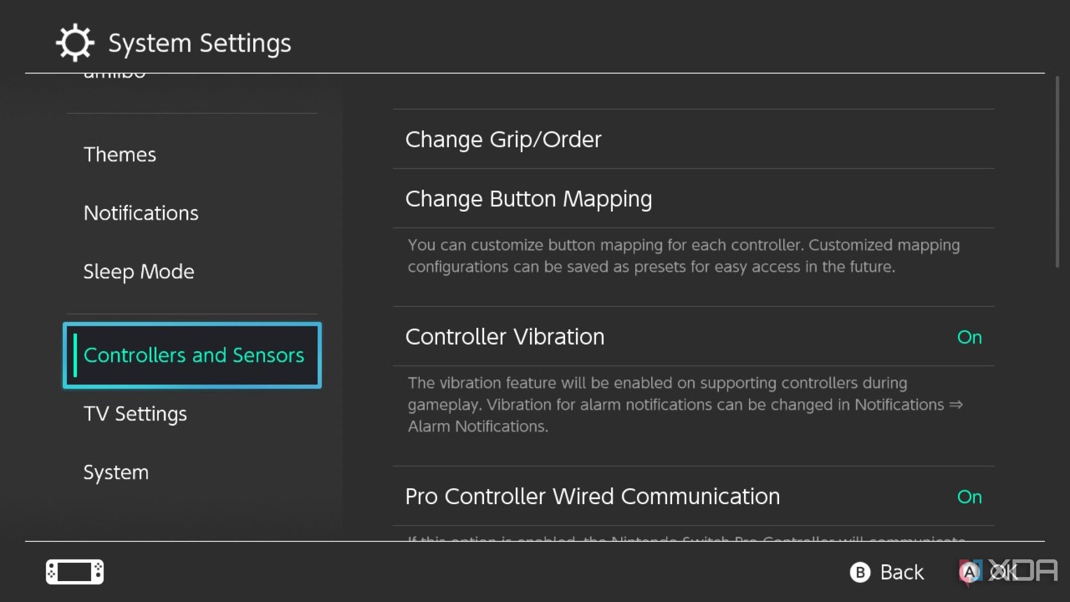 Captura de pantalla de la configuración de Nintendo Switch con el menú de controladores y sensores resaltado